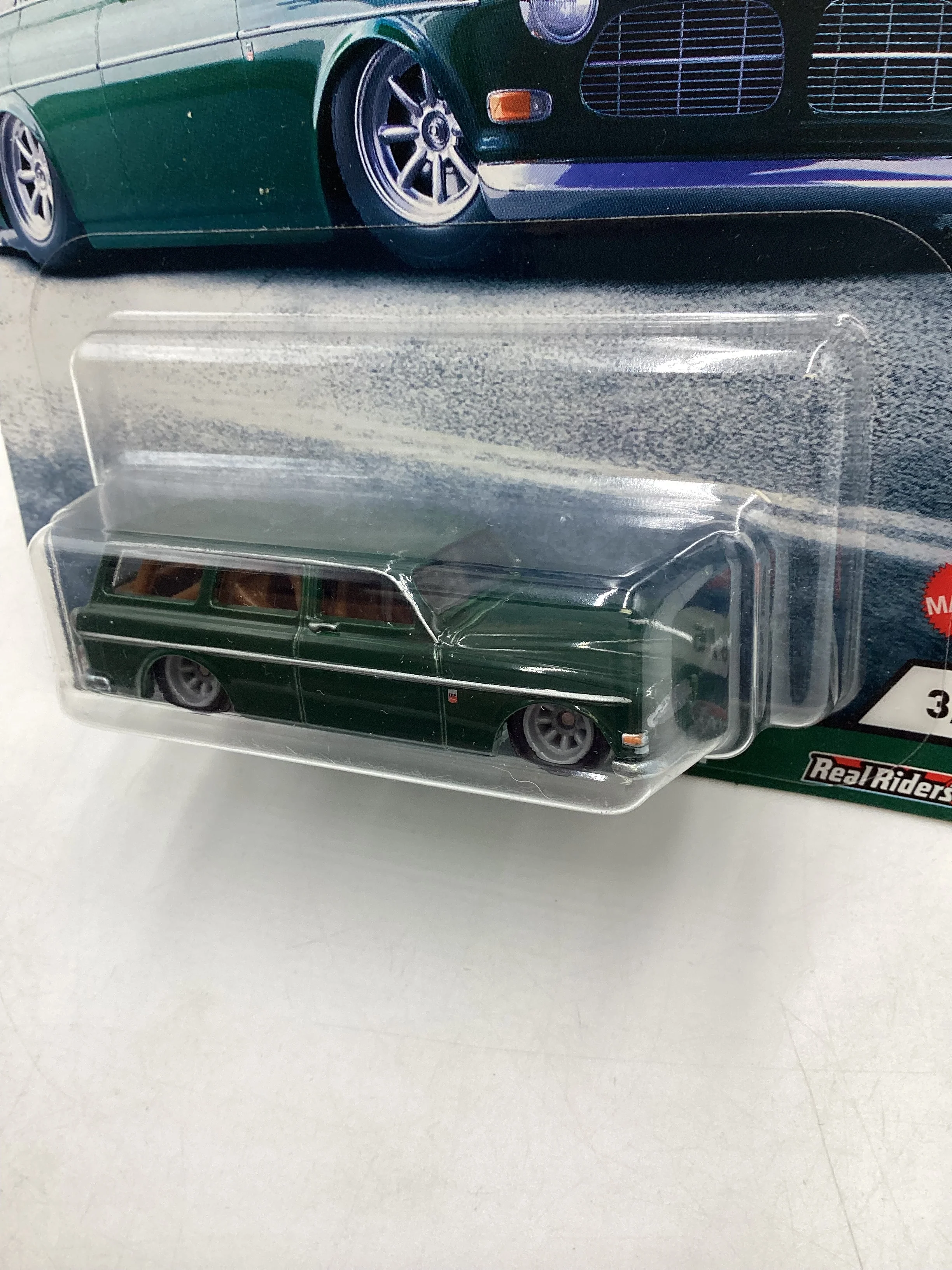2021 Hot wheels Fast wagons 3/5 Volvo P220 Amazon Wagon 246J - Image 4