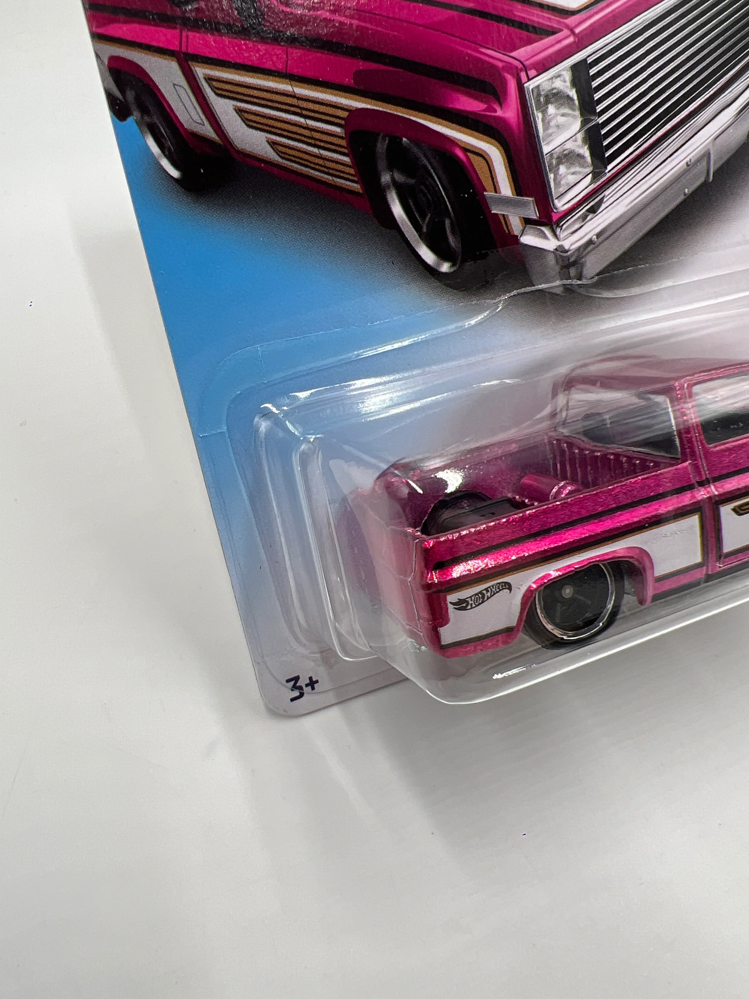 2021 Hot Wheels Legends Tour 83 Chevy Silverado Pink W/Protector - Image 4