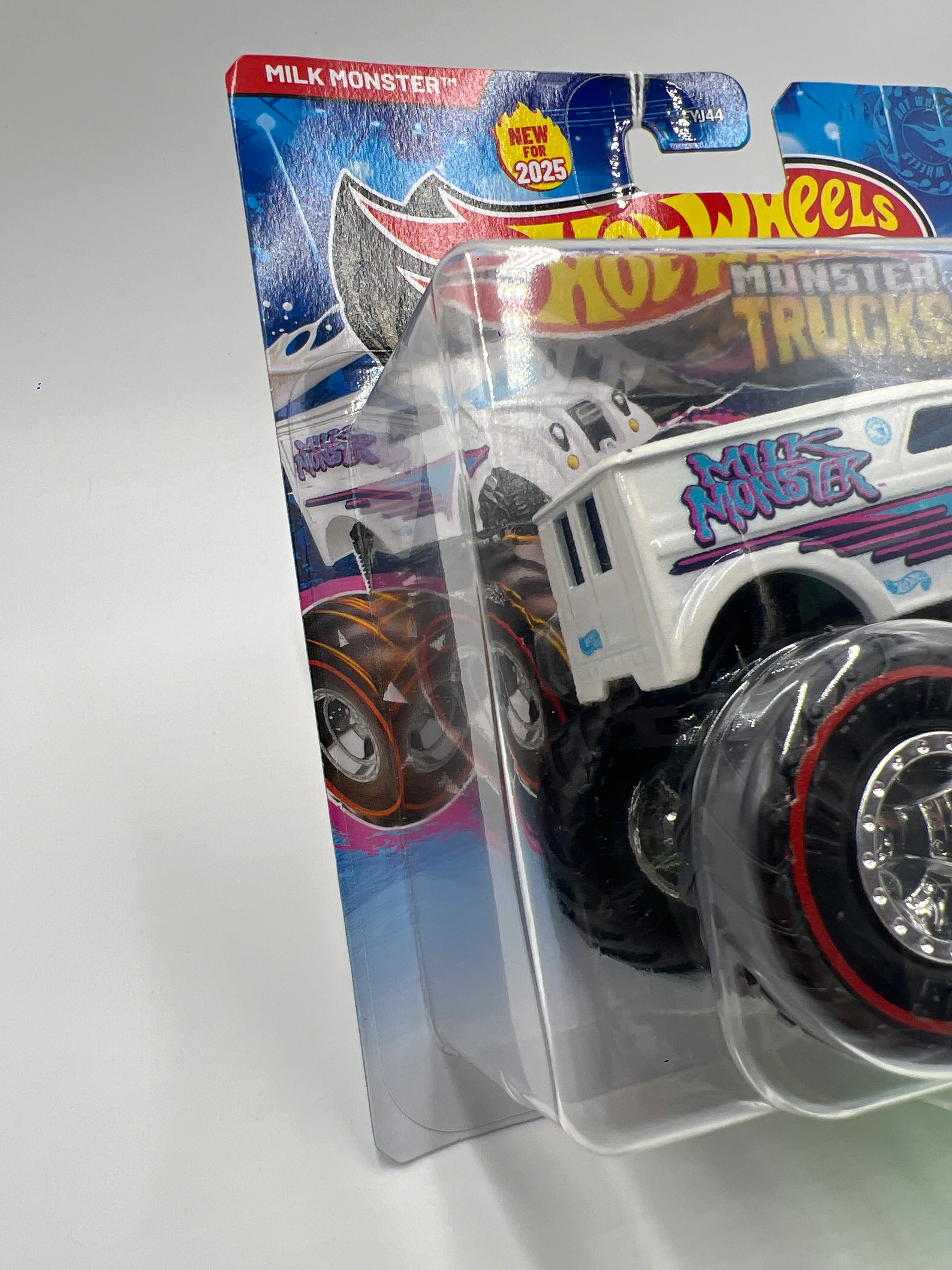 2025 Hot Wheels Monster Trucks Treasure Hunt Milk Monster 127C - Image 4