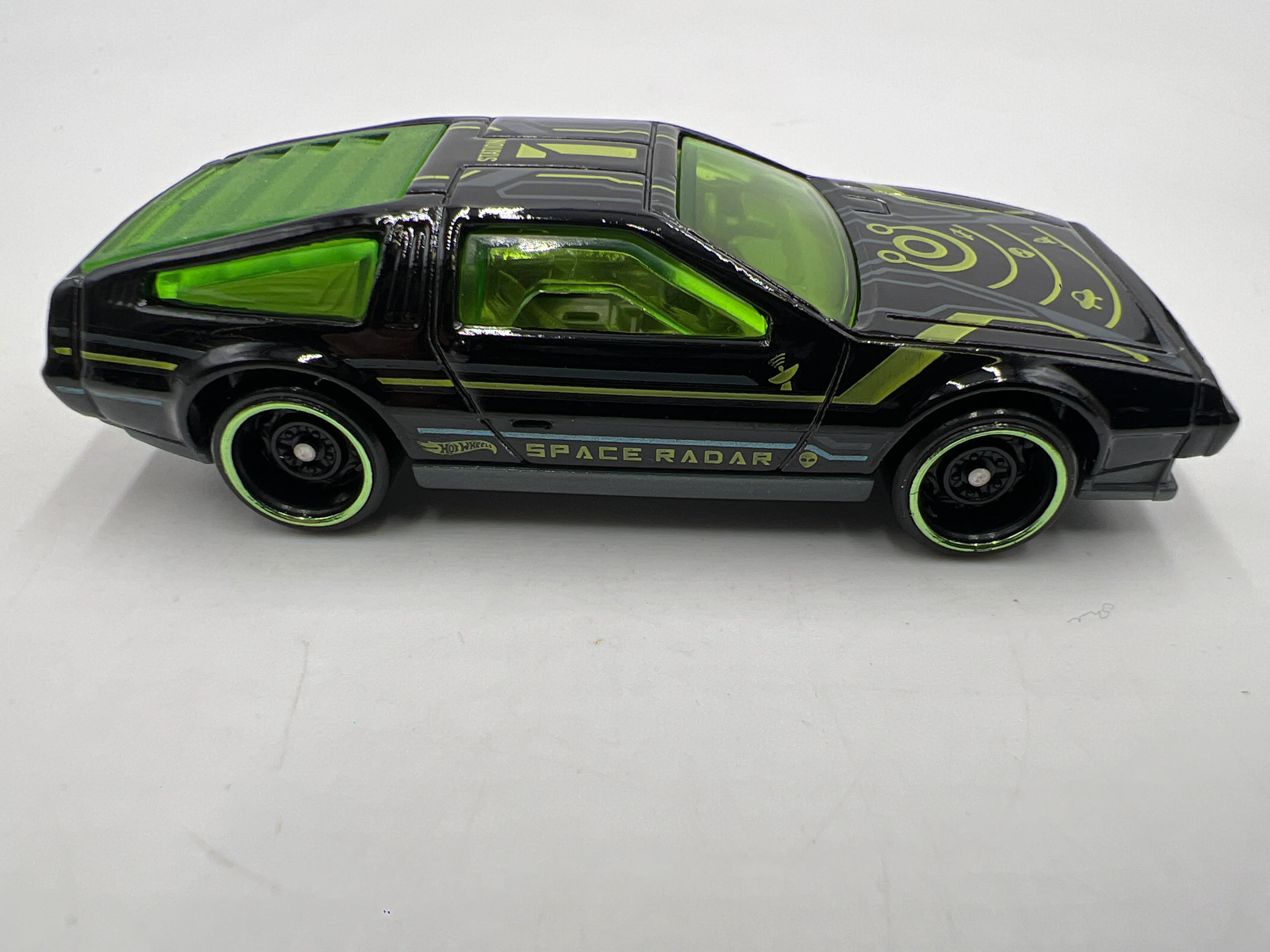 2021 Hot Wheels Mystery Models Series 3 #1 Chase DMC DeLorean Black - Image 4