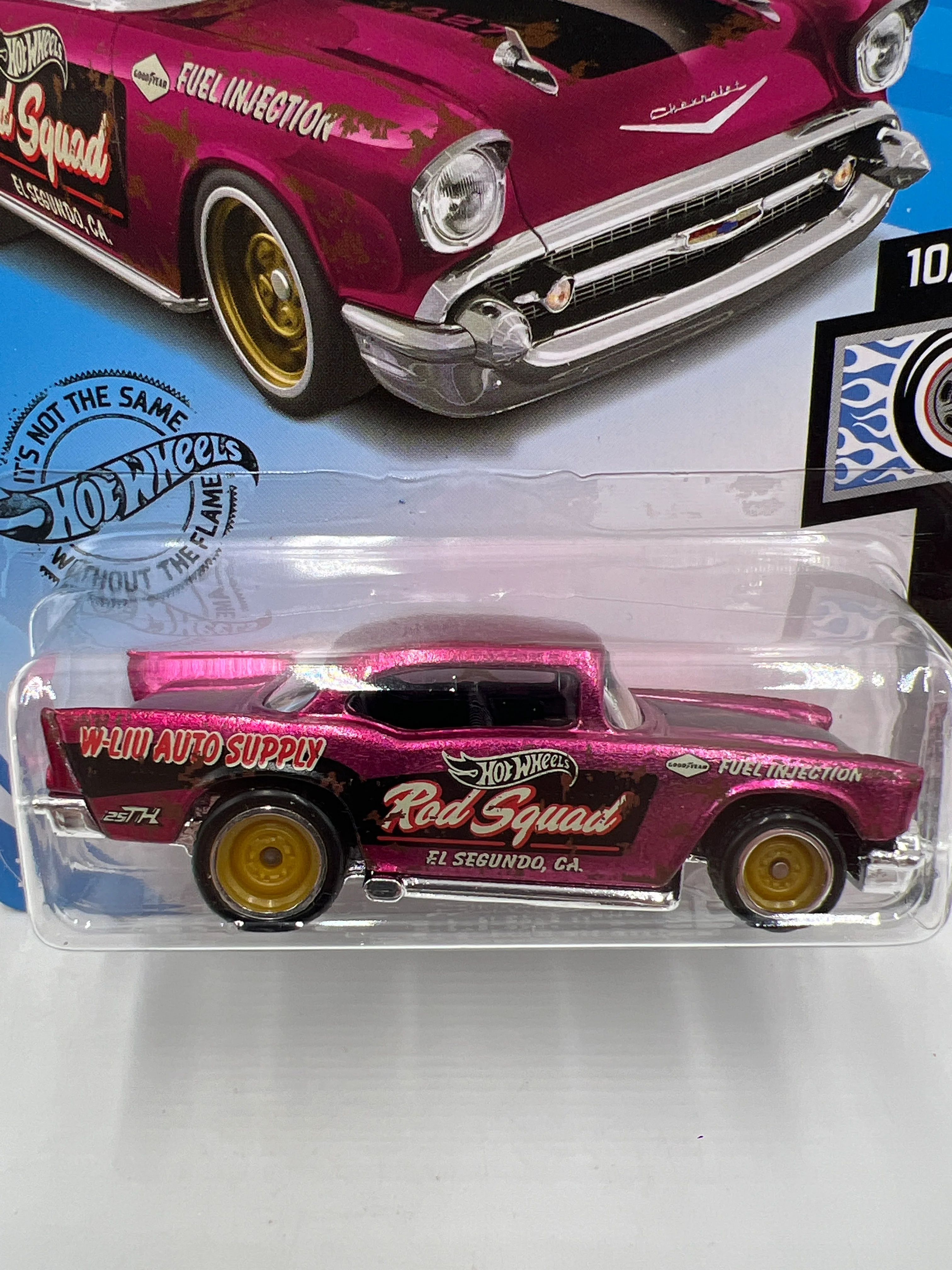 2021 Hot Wheels Super Treasure Hunt Factory Sealed #180 57 Chevy Pink W/Protector Cracked Blister - Image 2