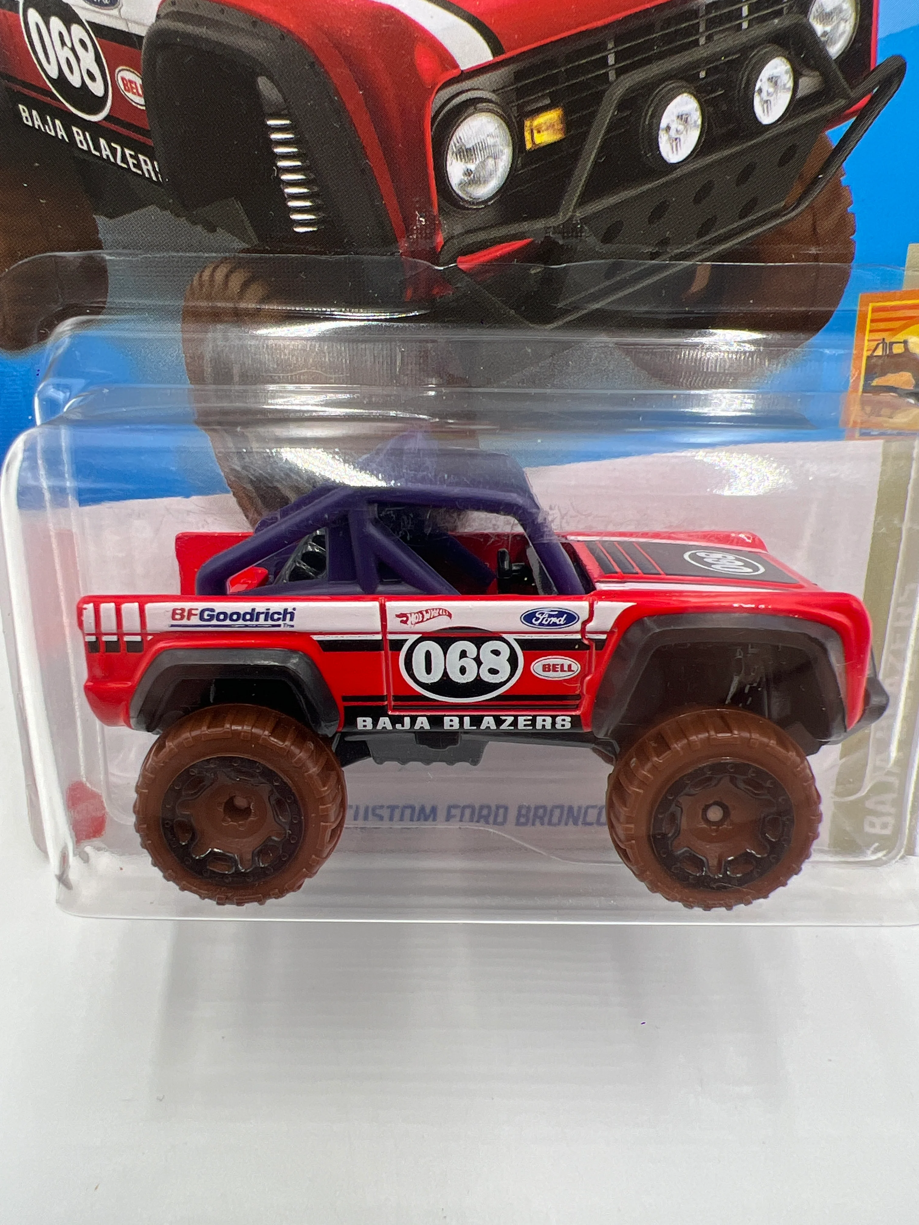 2022 Hot Wheels Baja Blazers #74 Custom Ford Bronco Red 28E - Image 3