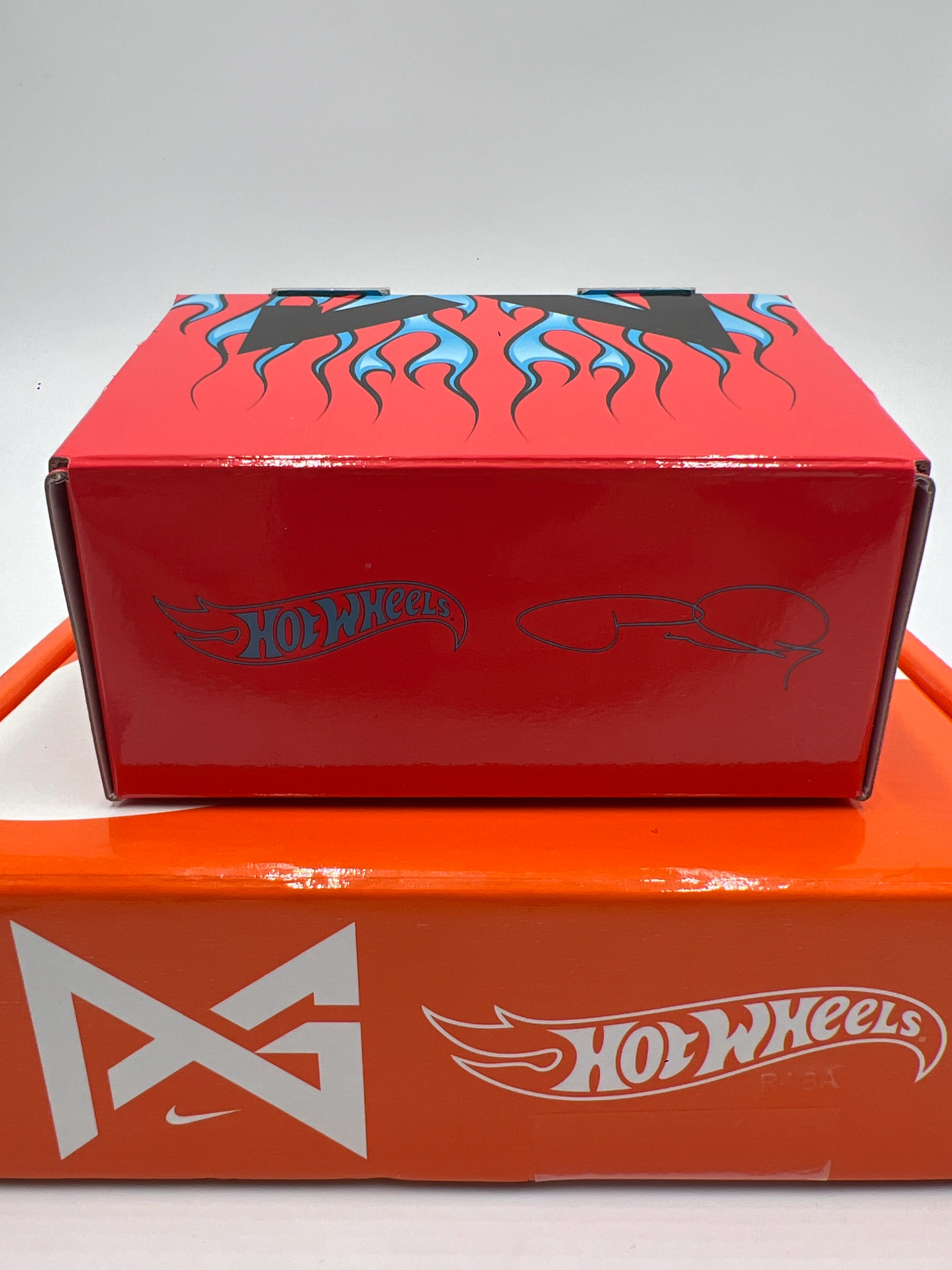 2022 Hot Wheels RLC Paul George x Nike Circle Tracker Orange - Image 9