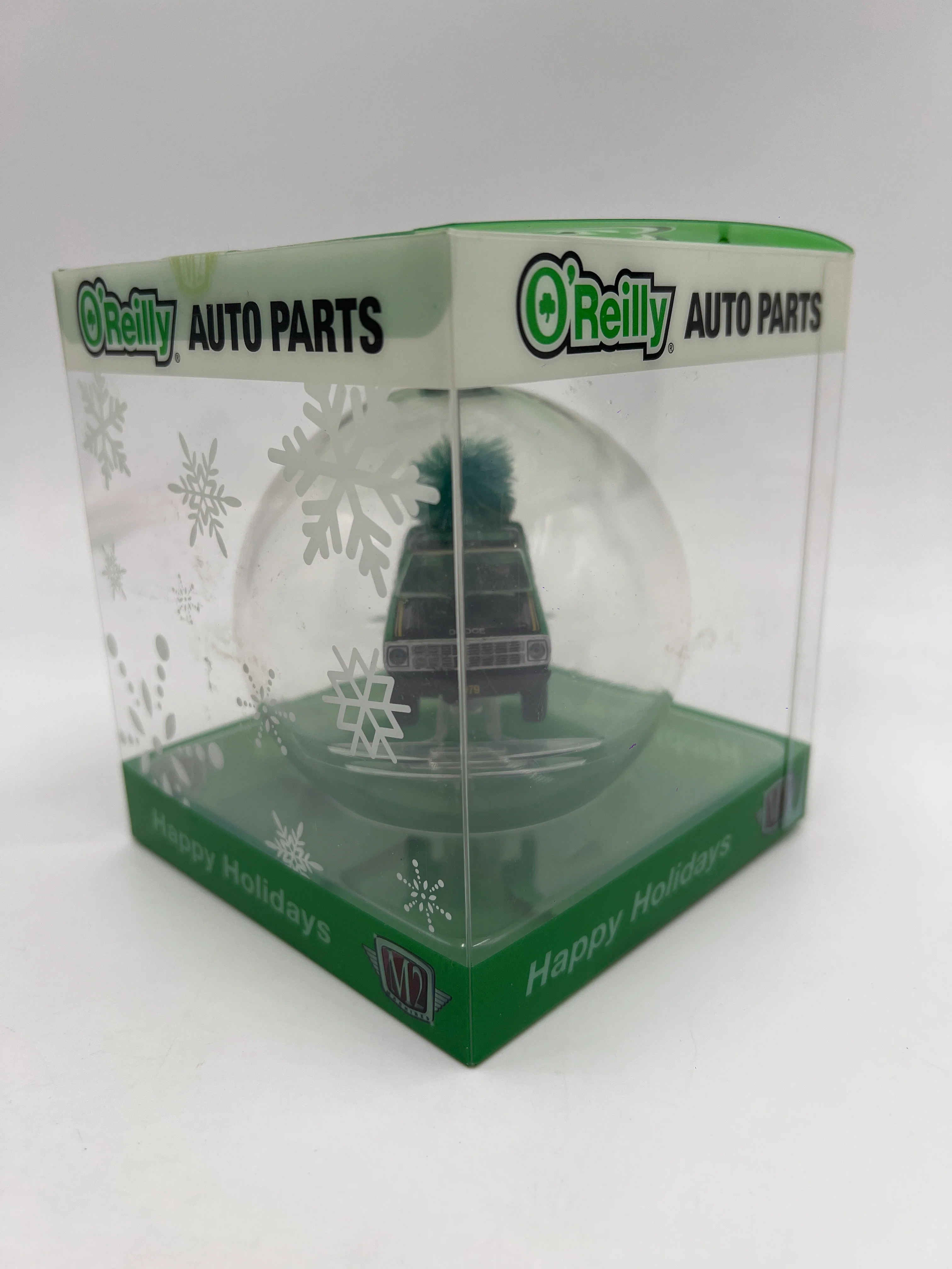 M2 Machines Oreillys Exclusive Holiday Ornaments 1979 Dodge Power Wagon Green - Image 3