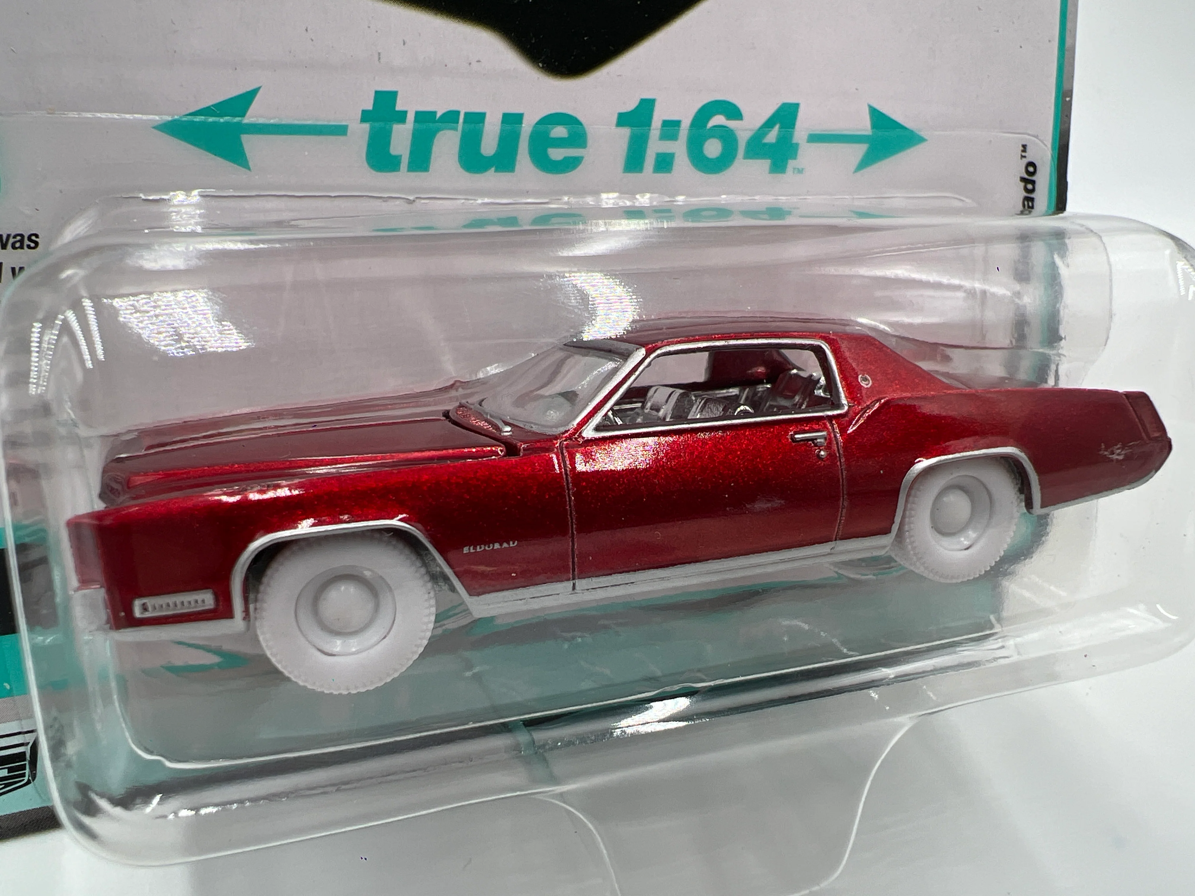 Auto World Ultra Red Chase Luxury Cruisers Release 1 Version A 1967 Cadillac Eldorado Red - Image 2