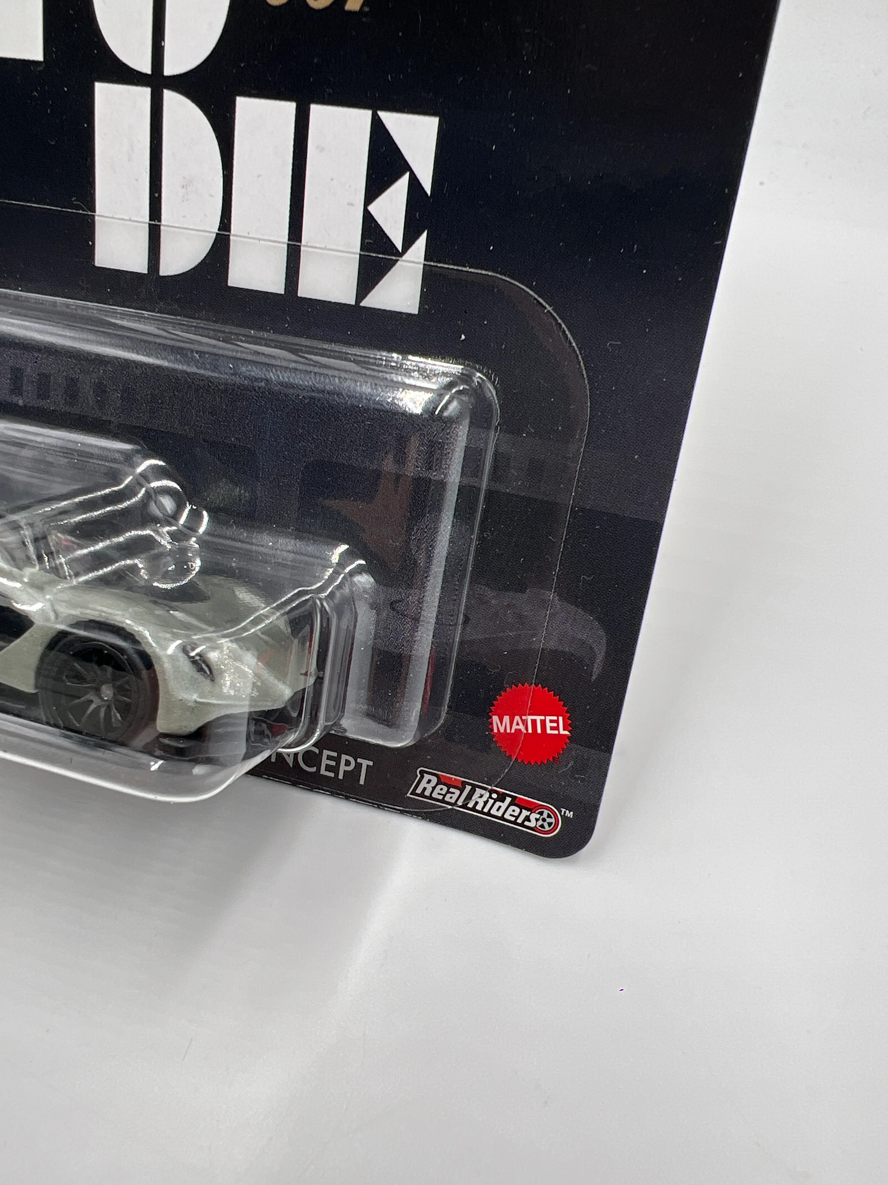 Hot Wheels Premium 007 No Time To Die Aston Martin Valhalla Concept Silver 266A - Image 4