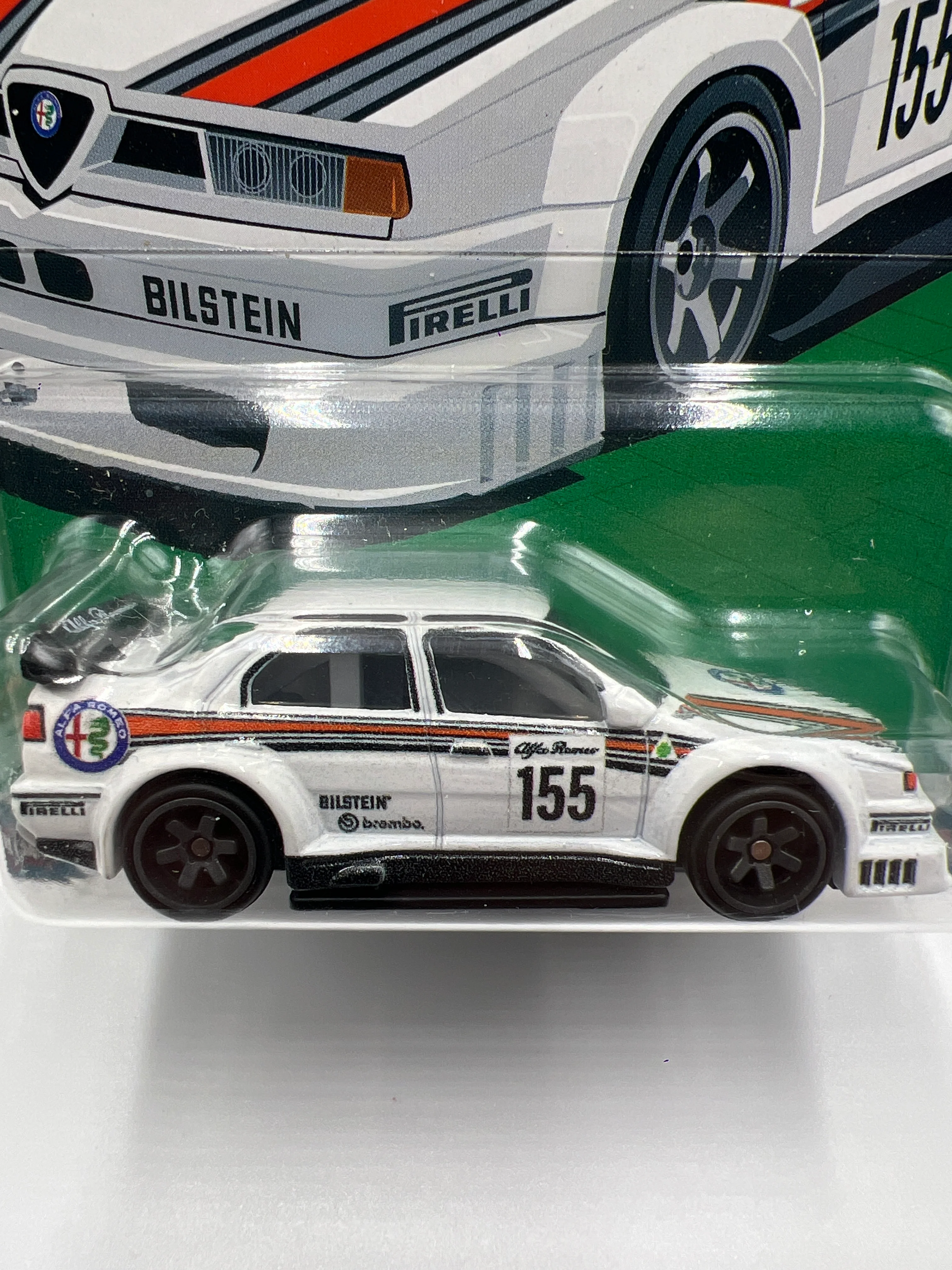 Hot Wheels Car Culture Spettacolare #1 Alfa Romeo 155 V6 Ti White 258F - Image 2