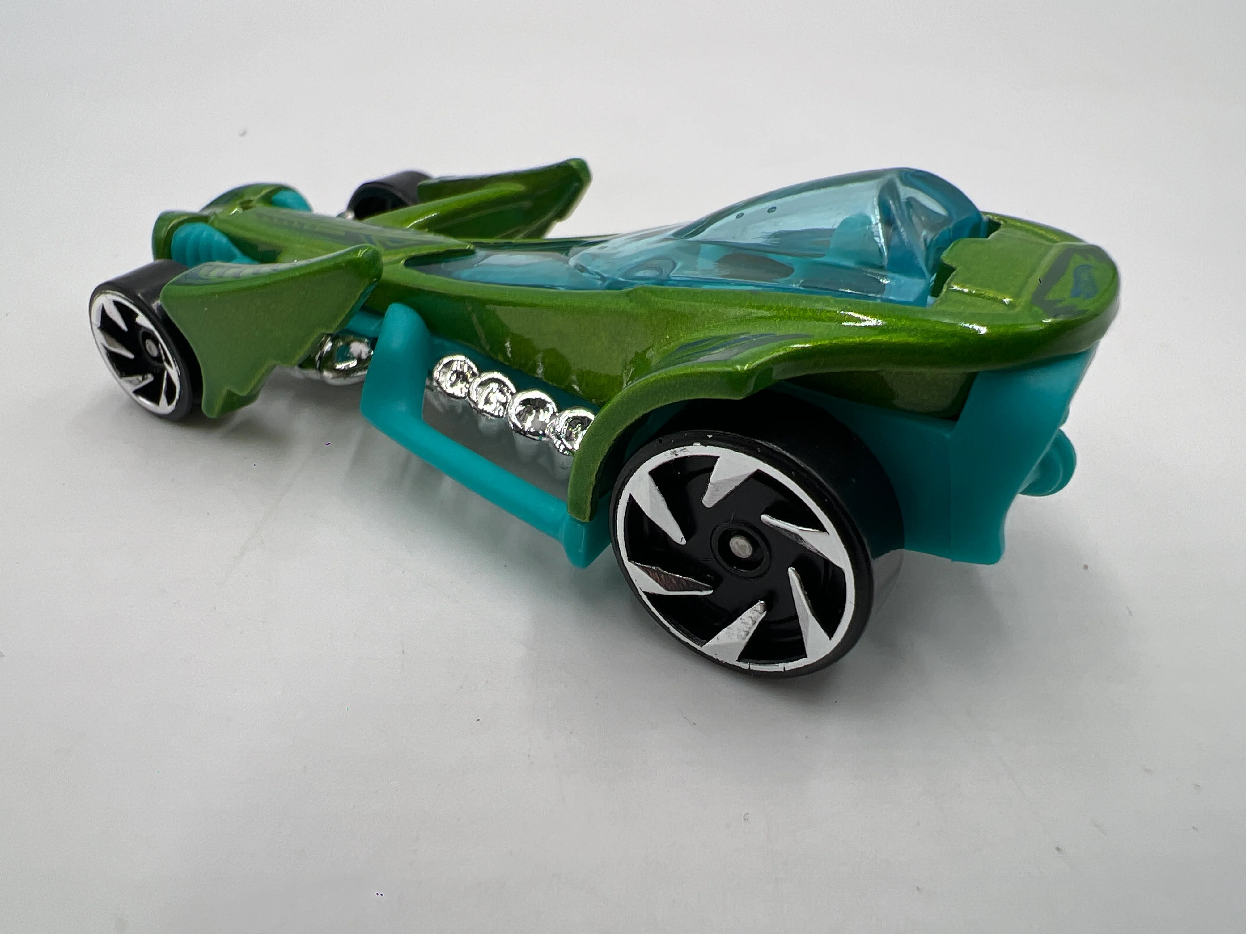 2023 Hot Wheels Mystery Models Series 2 #8 Preying Mantis Green - Image 3