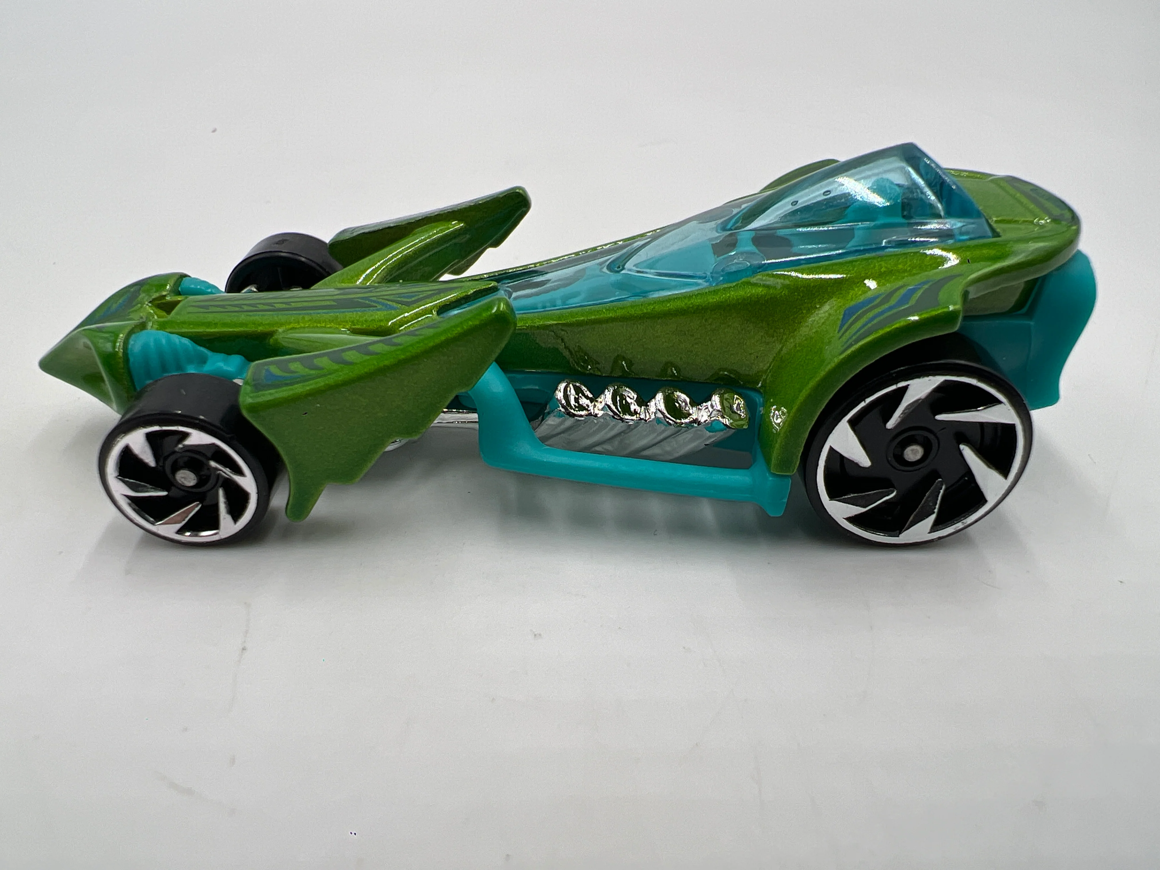 2023 Hot Wheels Mystery Models Series 2 #8 Preying Mantis Green - Image 5