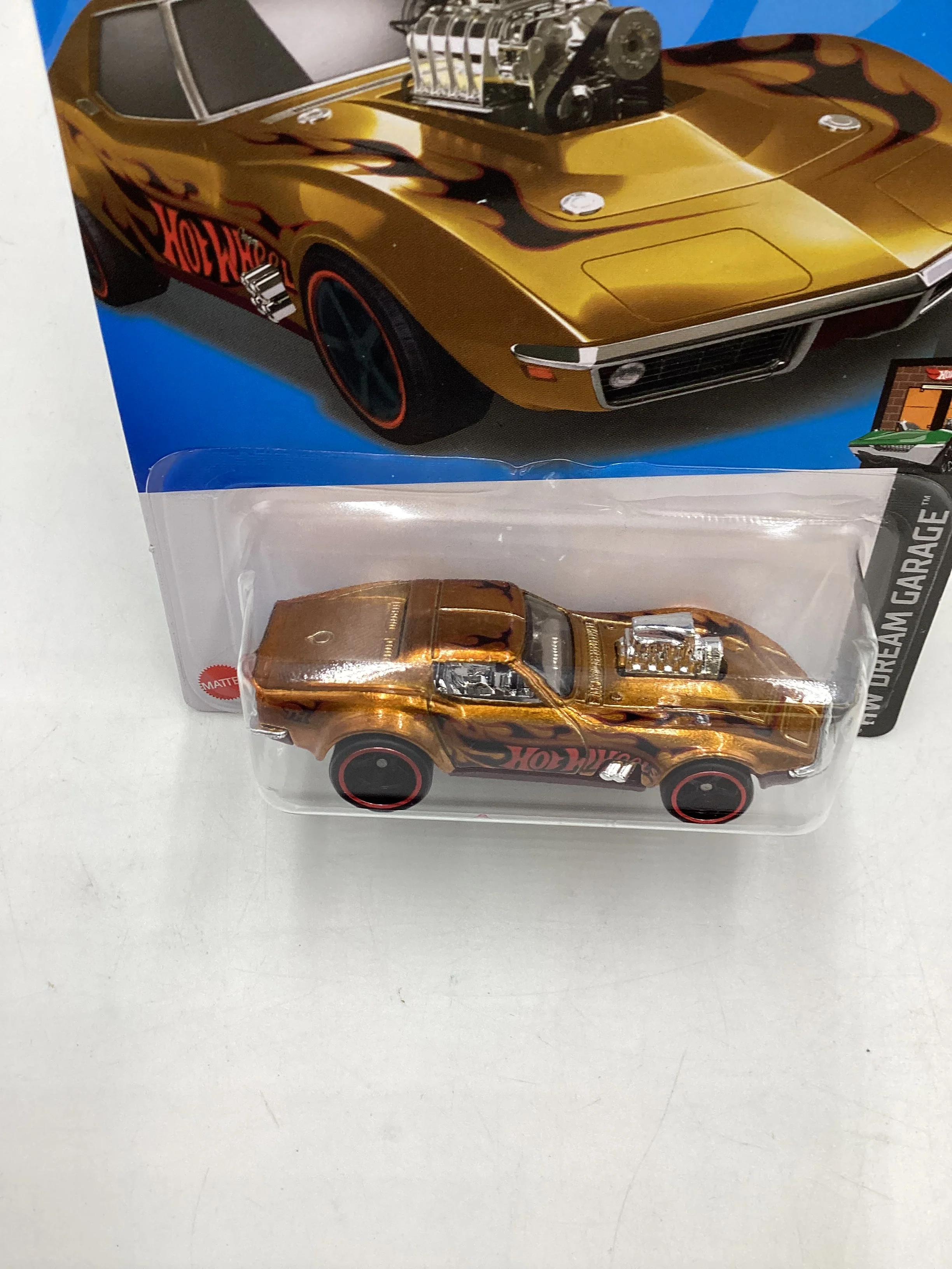 2023 Hot wheels Super treasure hunt #139 68 Corvette Gas Monkey Garage W/ Protector - Image 6