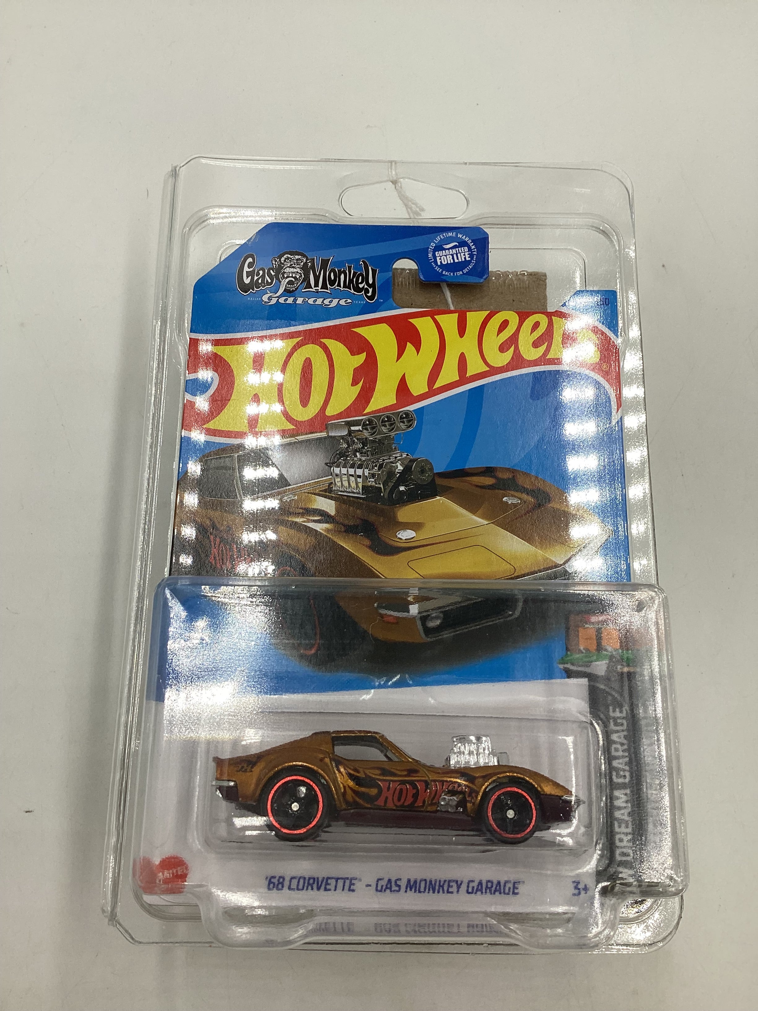 2023 Hot wheels Super treasure hunt #139 68 Corvette Gas Monkey Garage W/ Protector - Image 8
