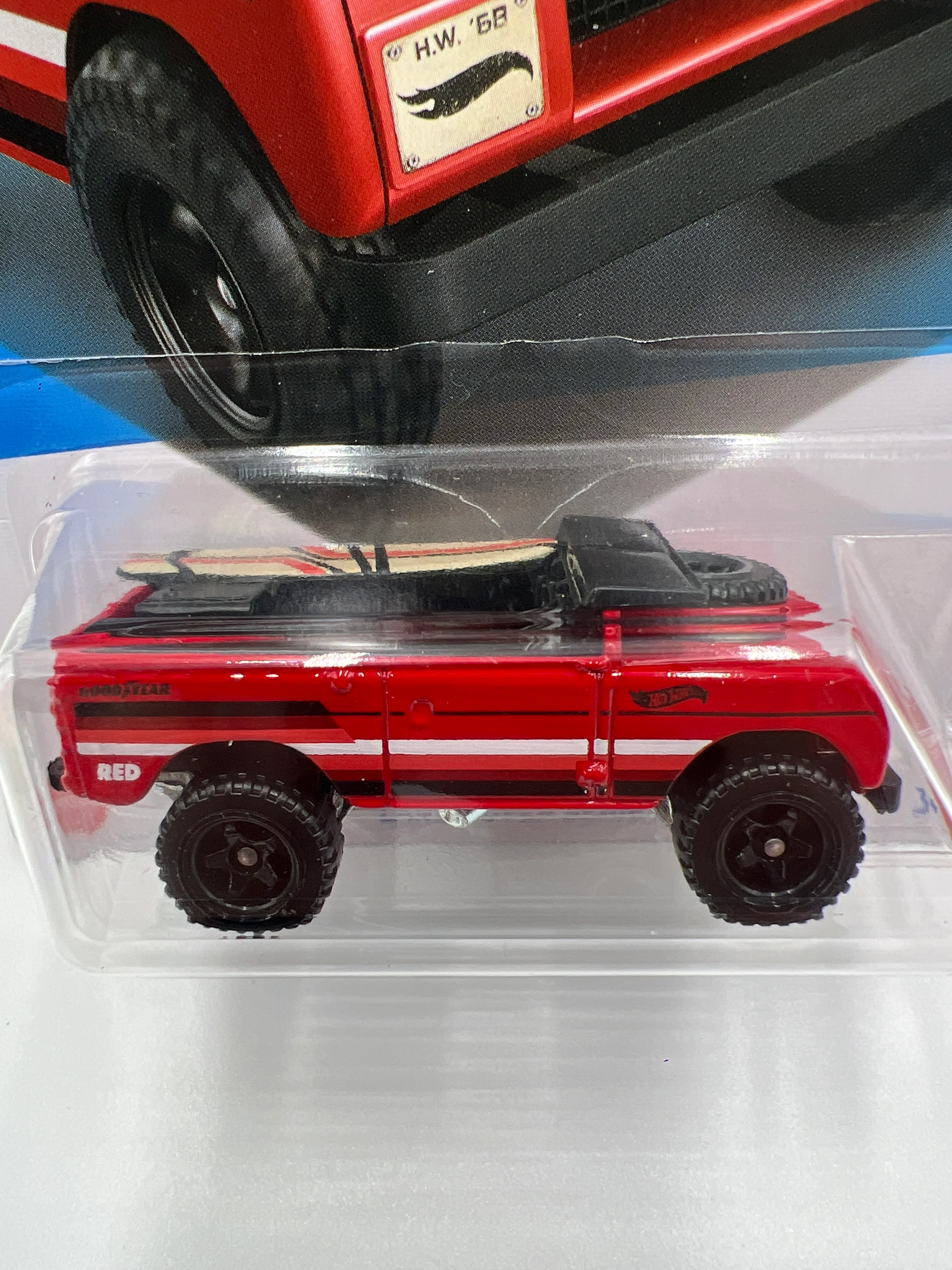 2024 Hot Wheels #92 Target Red Edition Land Rover Series II Red 146F - Image 3