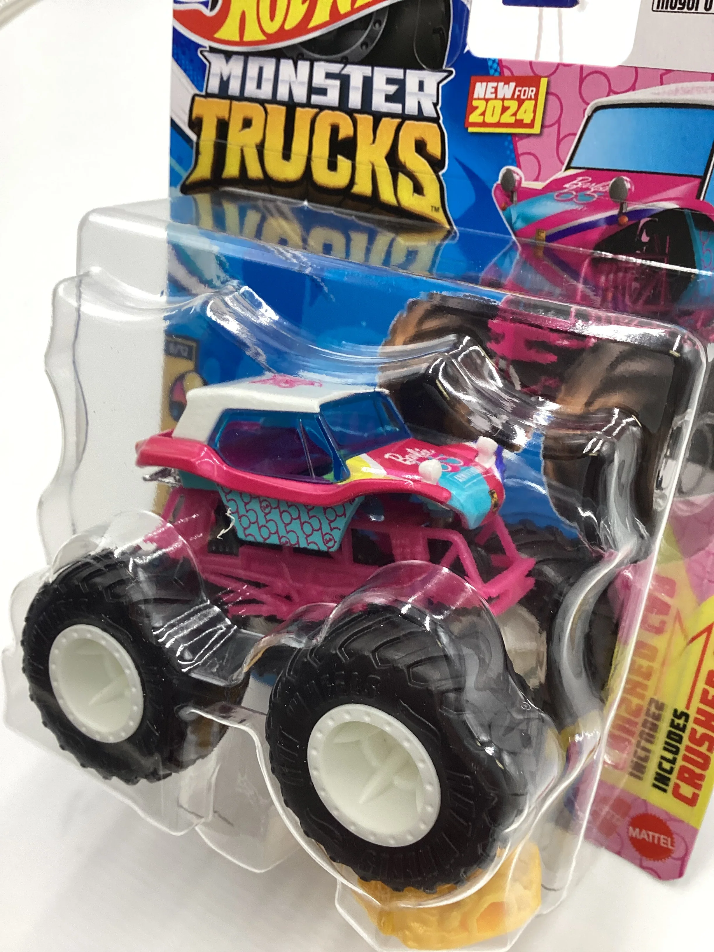 2024 Hot wheels Monster Trucks Freestyle Wreckers #8 Meyers Manx Barbie Pink 132A - Image 5