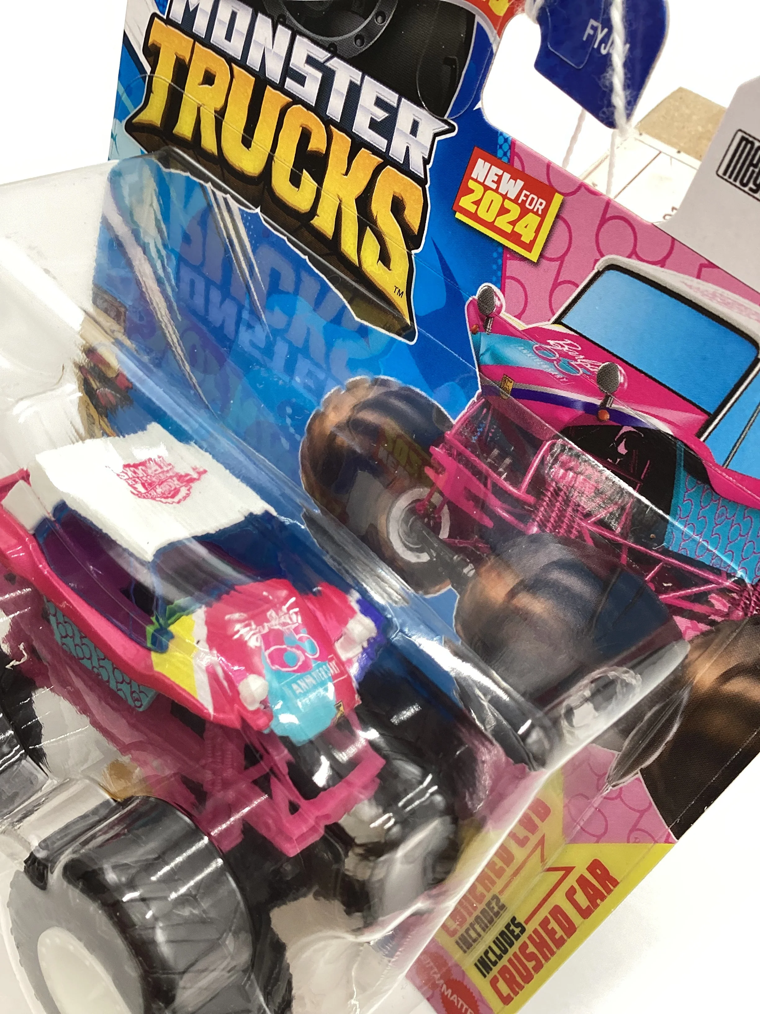 2024 Hot wheels Monster Trucks Freestyle Wreckers #8 Meyers Manx Barbie Pink 132A - Image 7