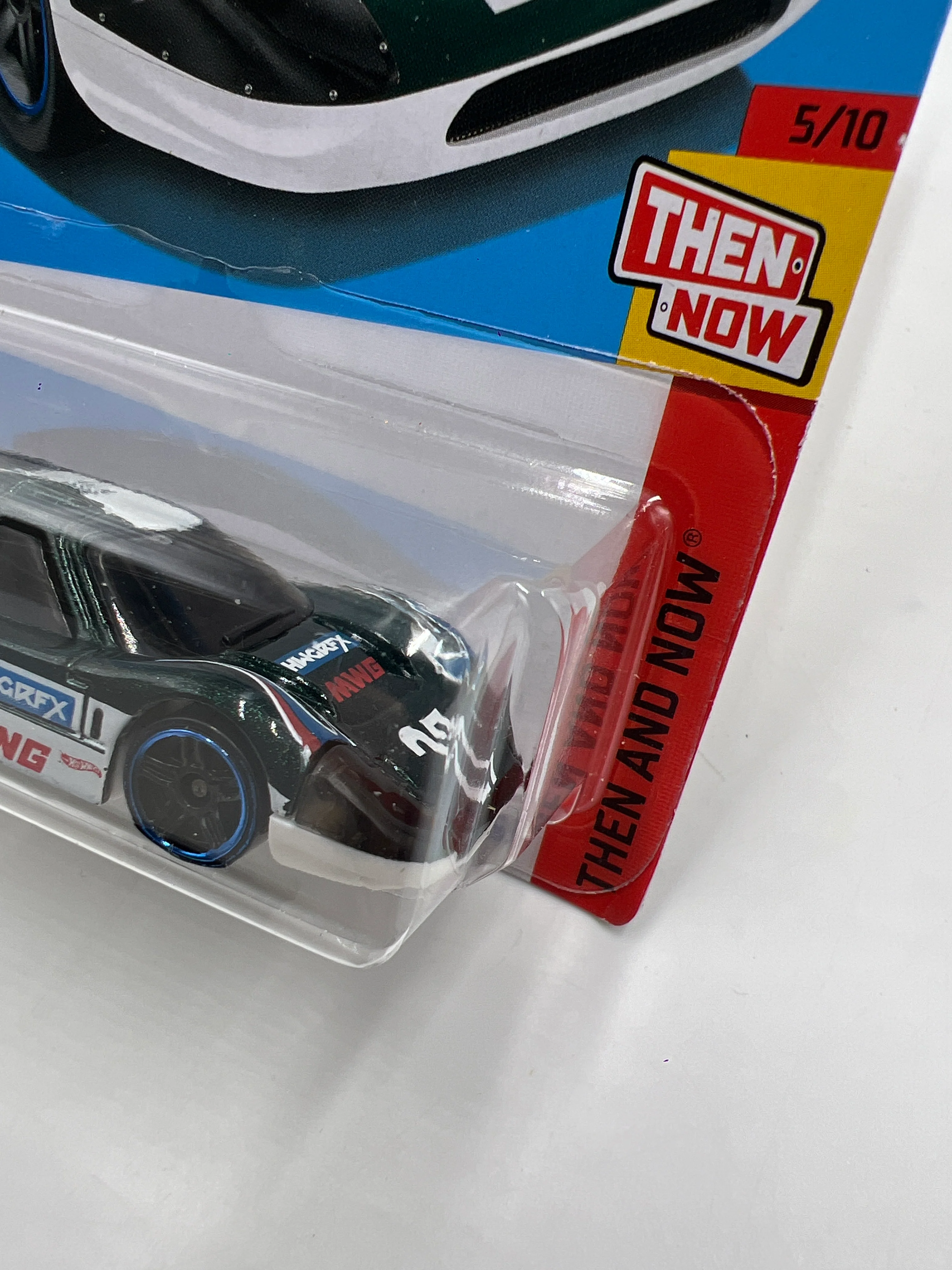 2024 Hot Wheels N Case #220 67 Ford GT40 Mk.IV 19i - Image 4