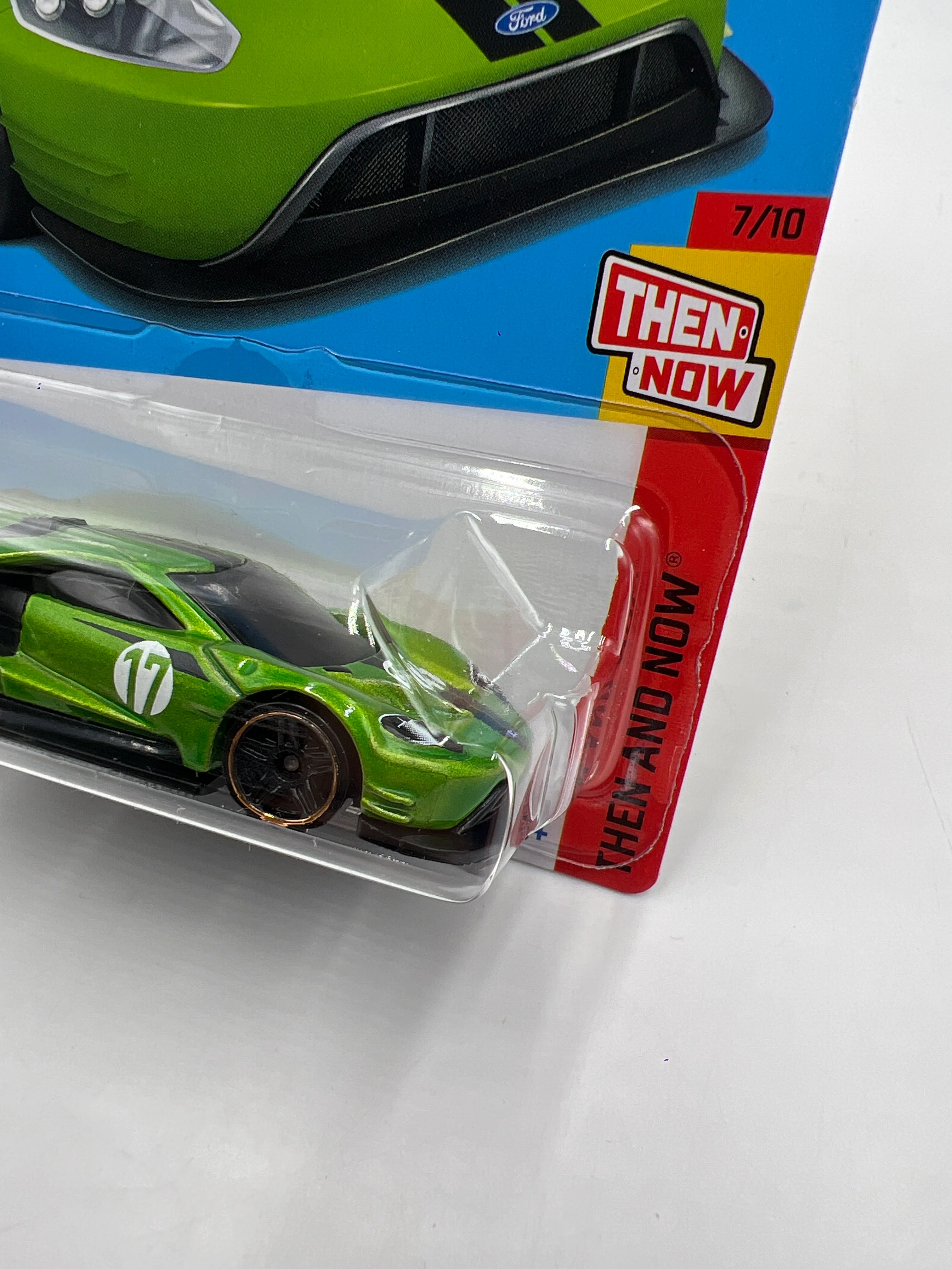 2024 Hot Wheels N Case #229 2016 Ford GT Race Green 26i - Image 3