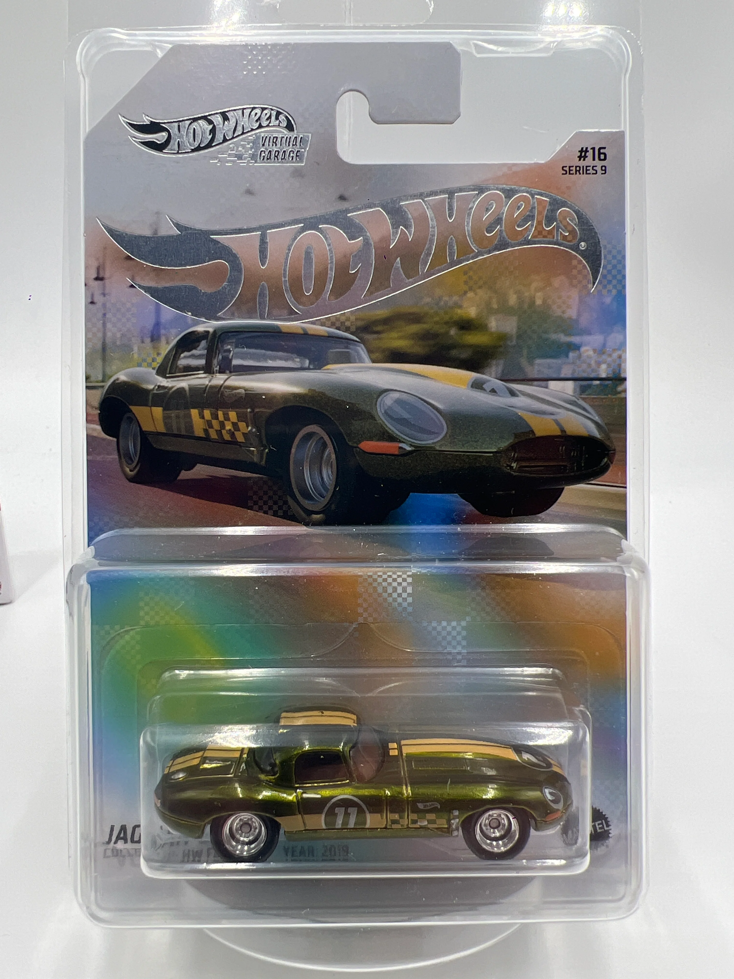 Hot Wheels NFTG Series 9 #16 Jaguar Lightweight E-Type Green - Image 3
