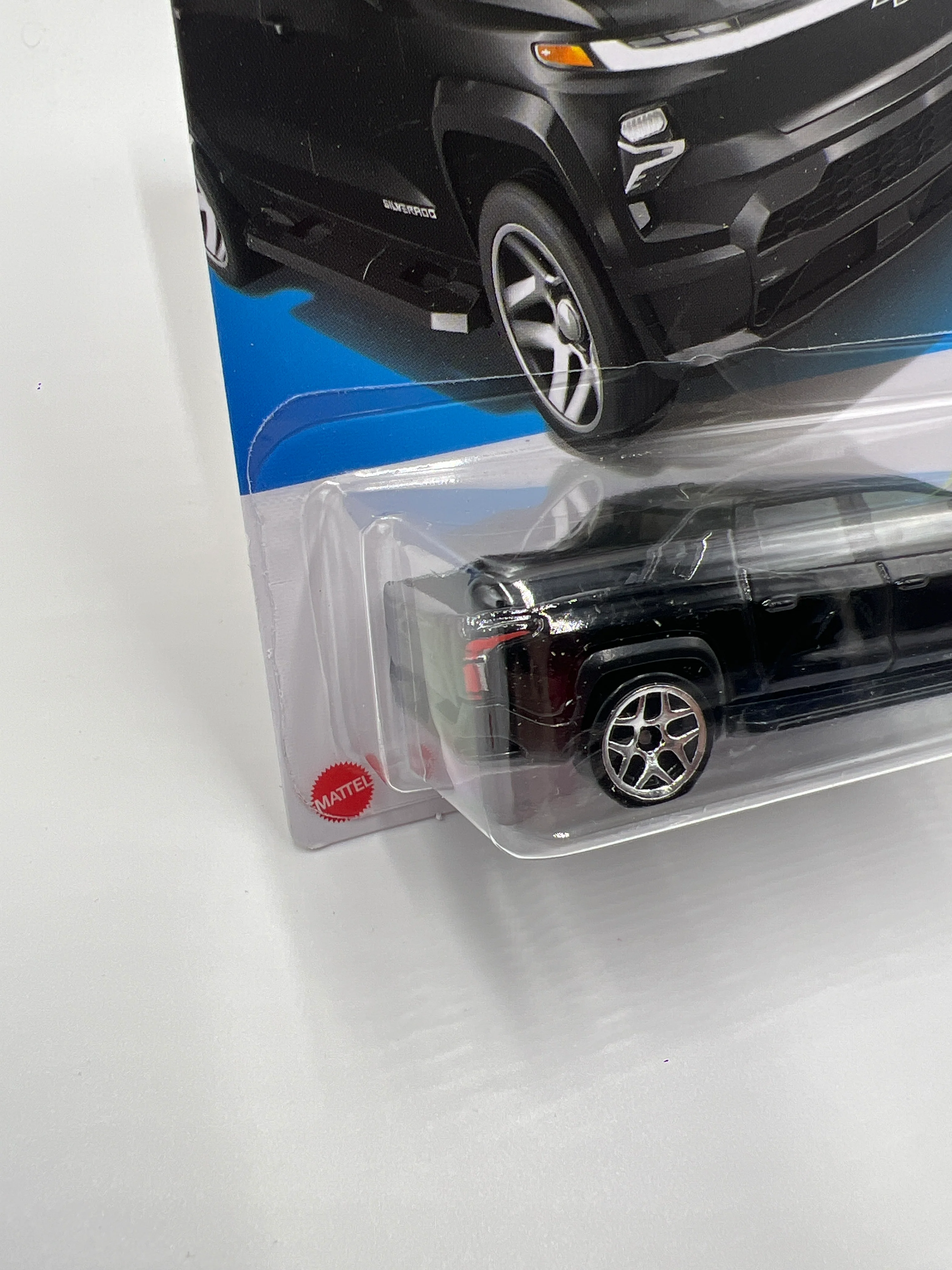 2024 Hot Wheels Q Case #110 Silverado EV RST Black 18A - Image 5