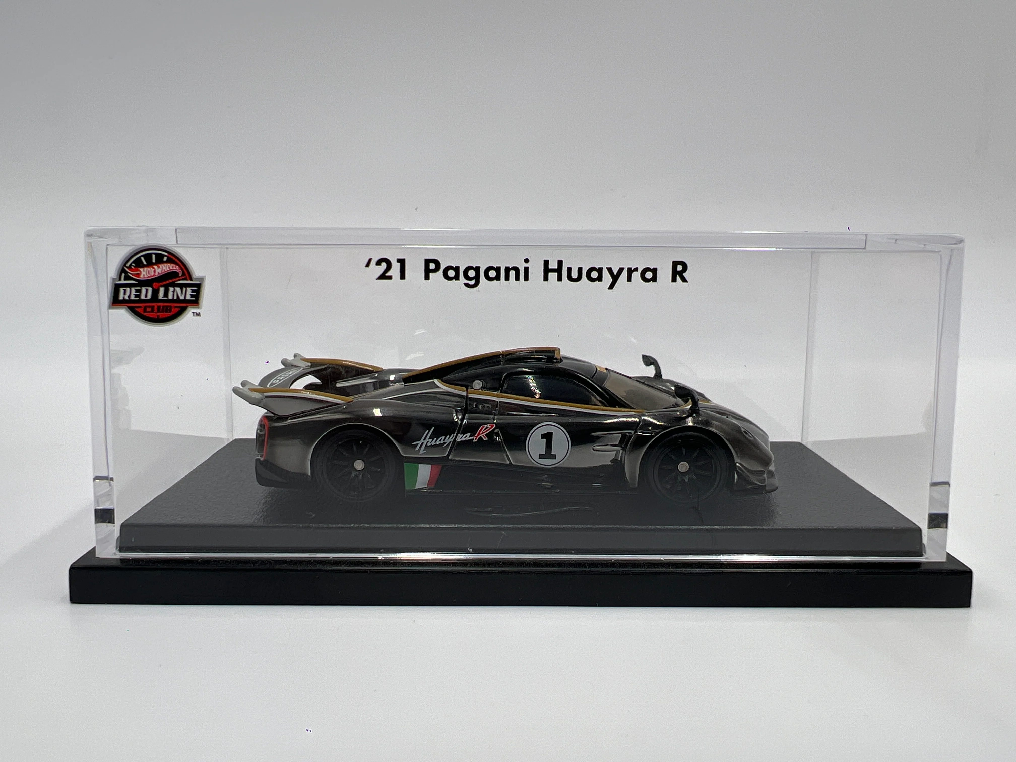 2024 Hot Wheels RLC 21 Pagani Huayra R Black - Image 8