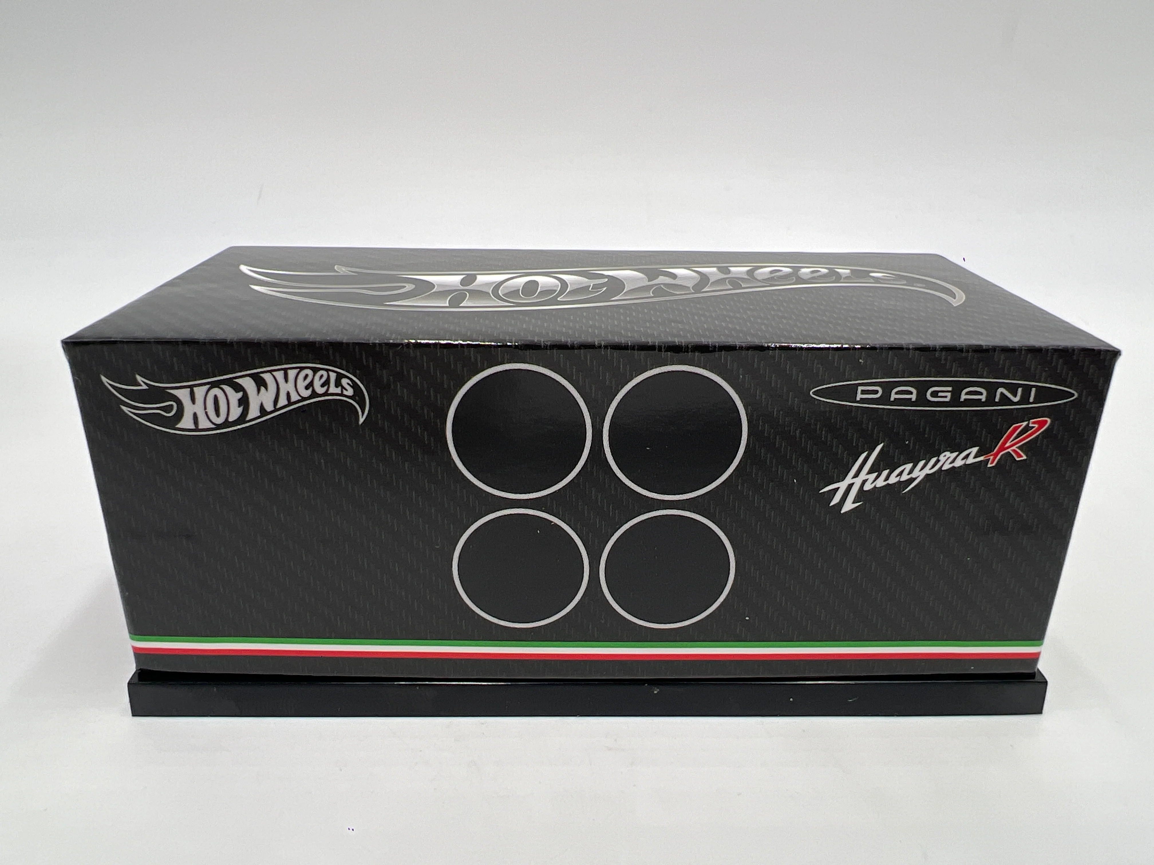 2026 Hot Wheels RLC 2021 Pagani Huayra R Silver - Image 8