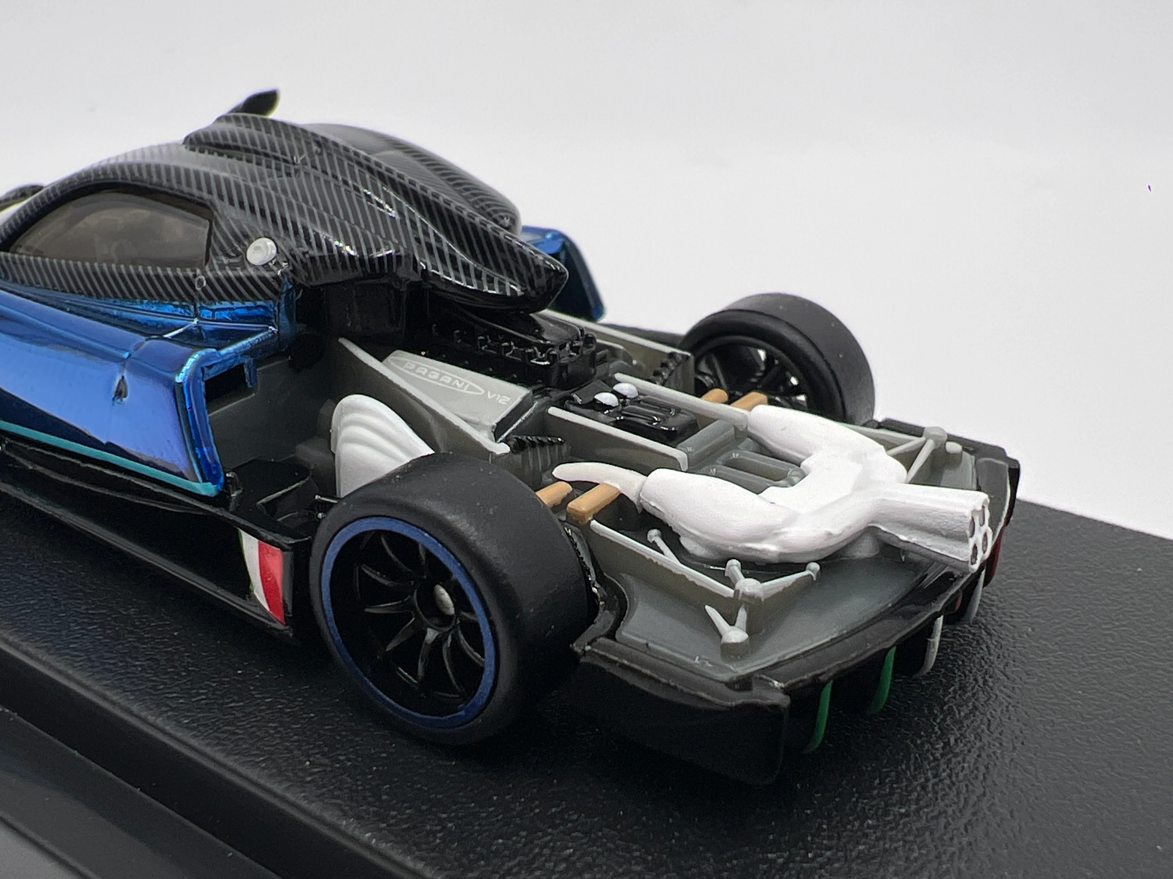 2024 Hot Wheels RLC 21 Pagani Huayra R Blue - Image 4