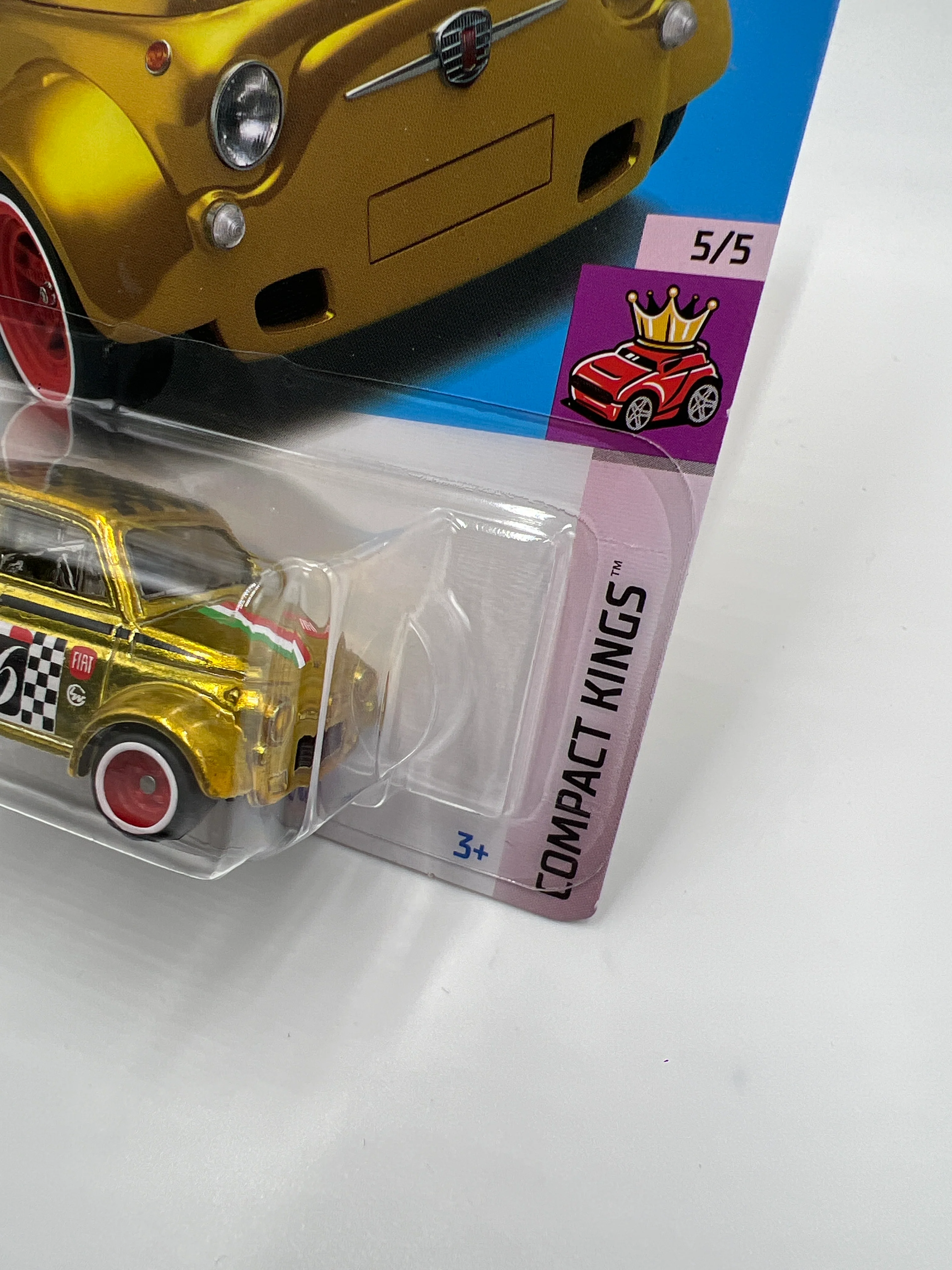 2024 Hot Wheels Super Treasure Hunt #117 60s Fiat 500D Modificado Gold W/Protector #2 - Image 4