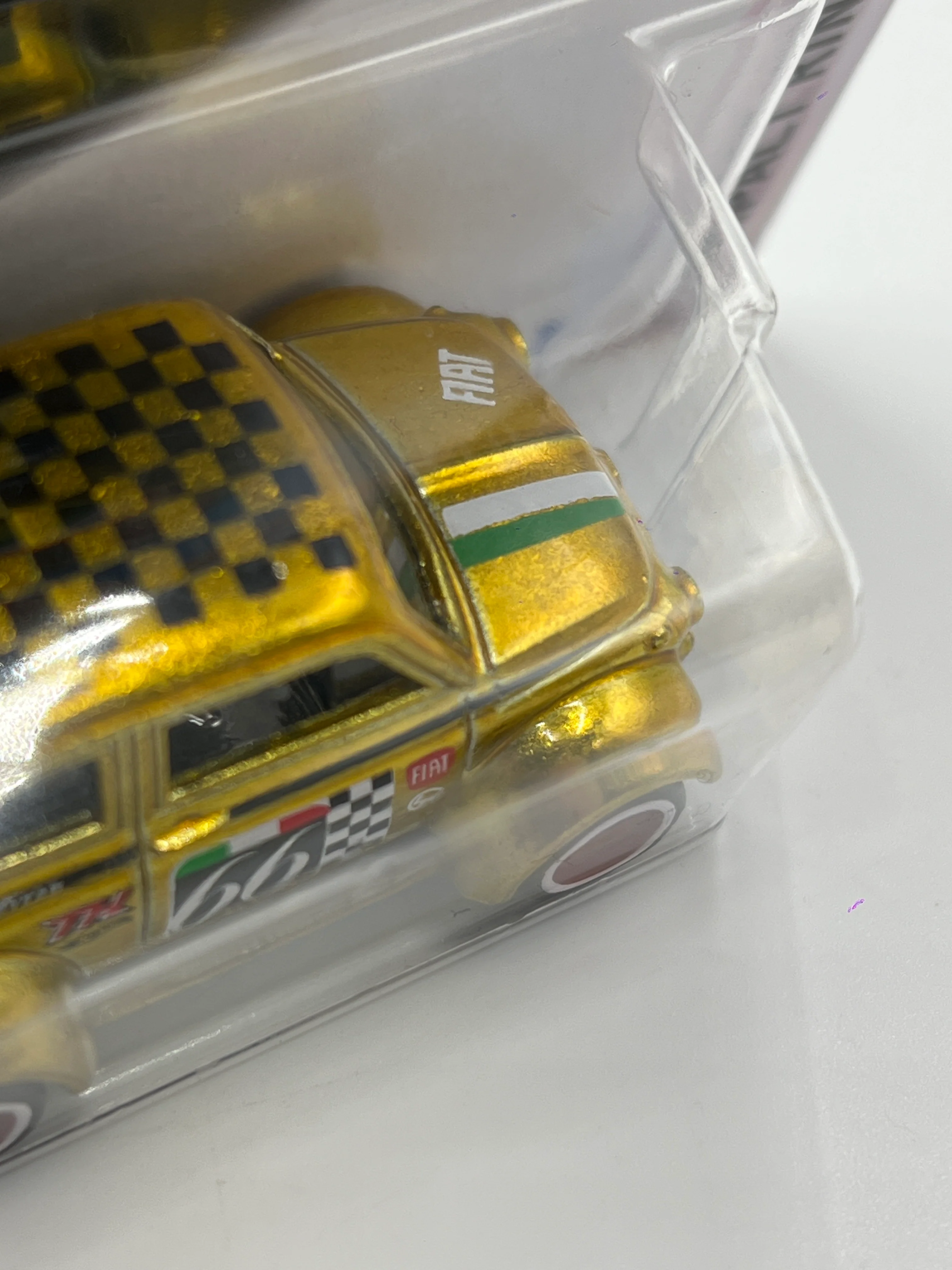 2024 Hot Wheels ERROR Super Treasure Hunt #117 60s Fiat 500D Modificado W/Protector - Image 5