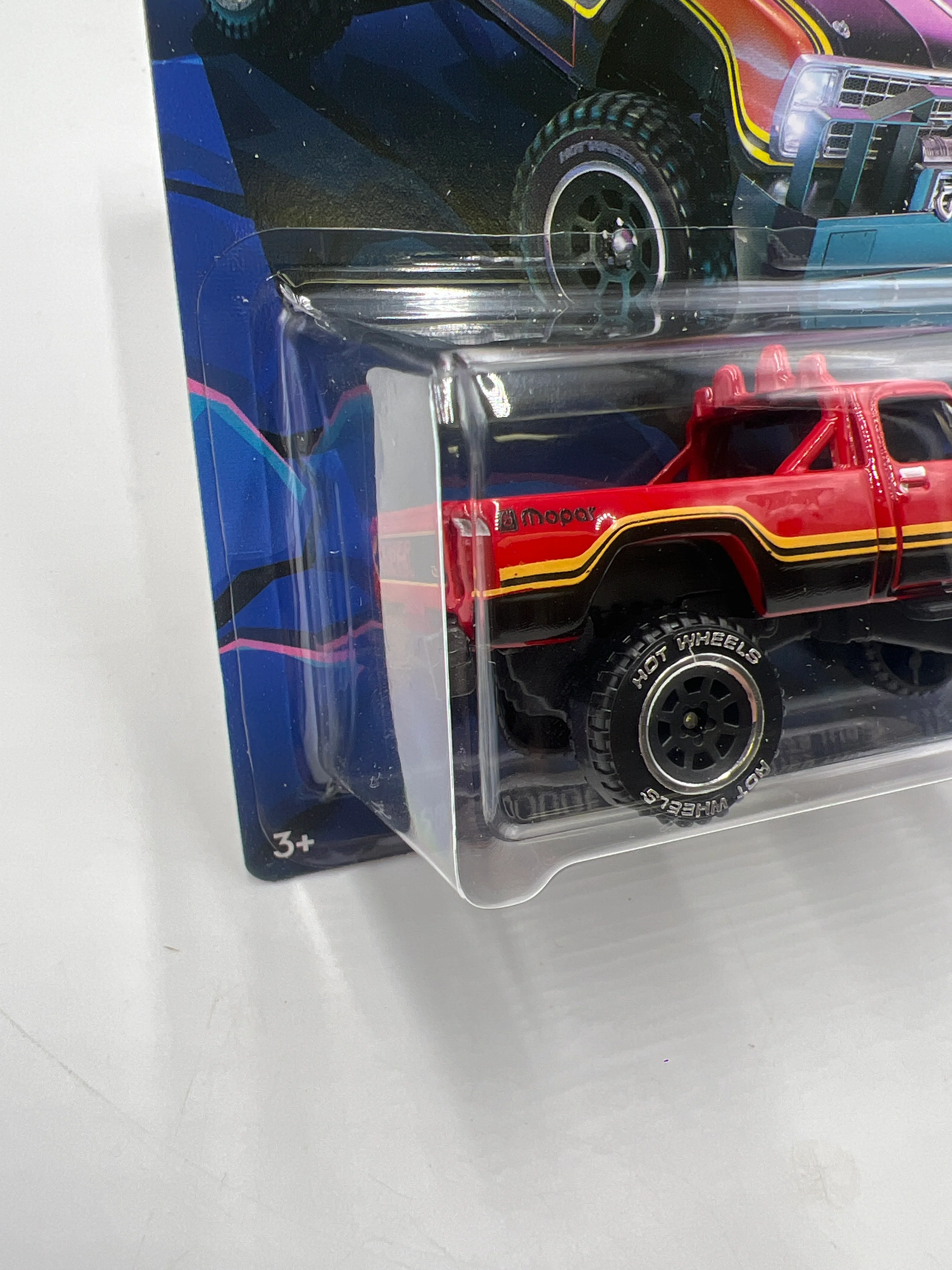 2024 Hot Wheels Tubular Trucks 1/5 1980 Dodge Macho Power Wagon 160E - Image 5