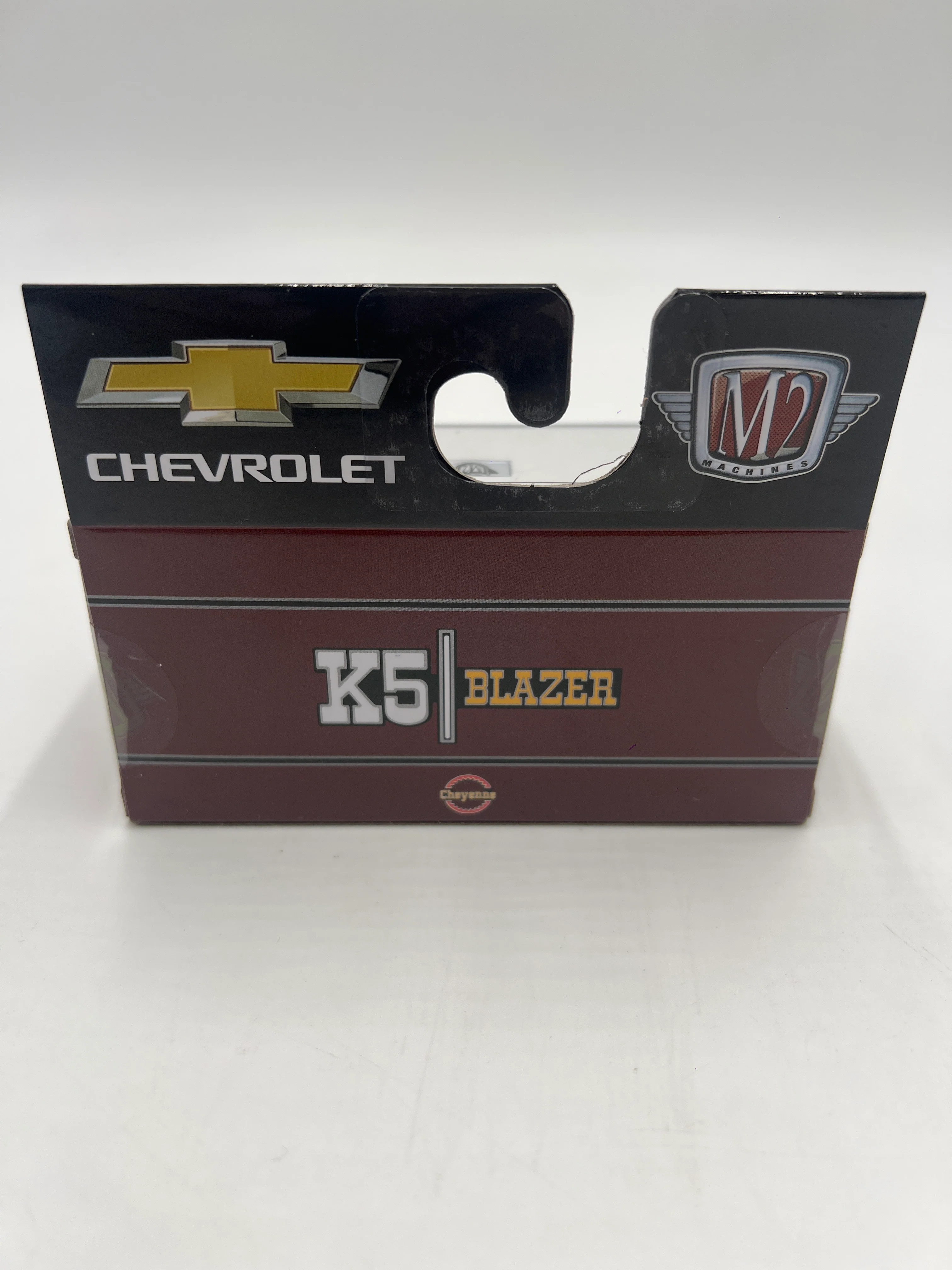 2024 M2 Machines 1974 Chevrolet K5 Blazer W/Plow R89 - Image 3