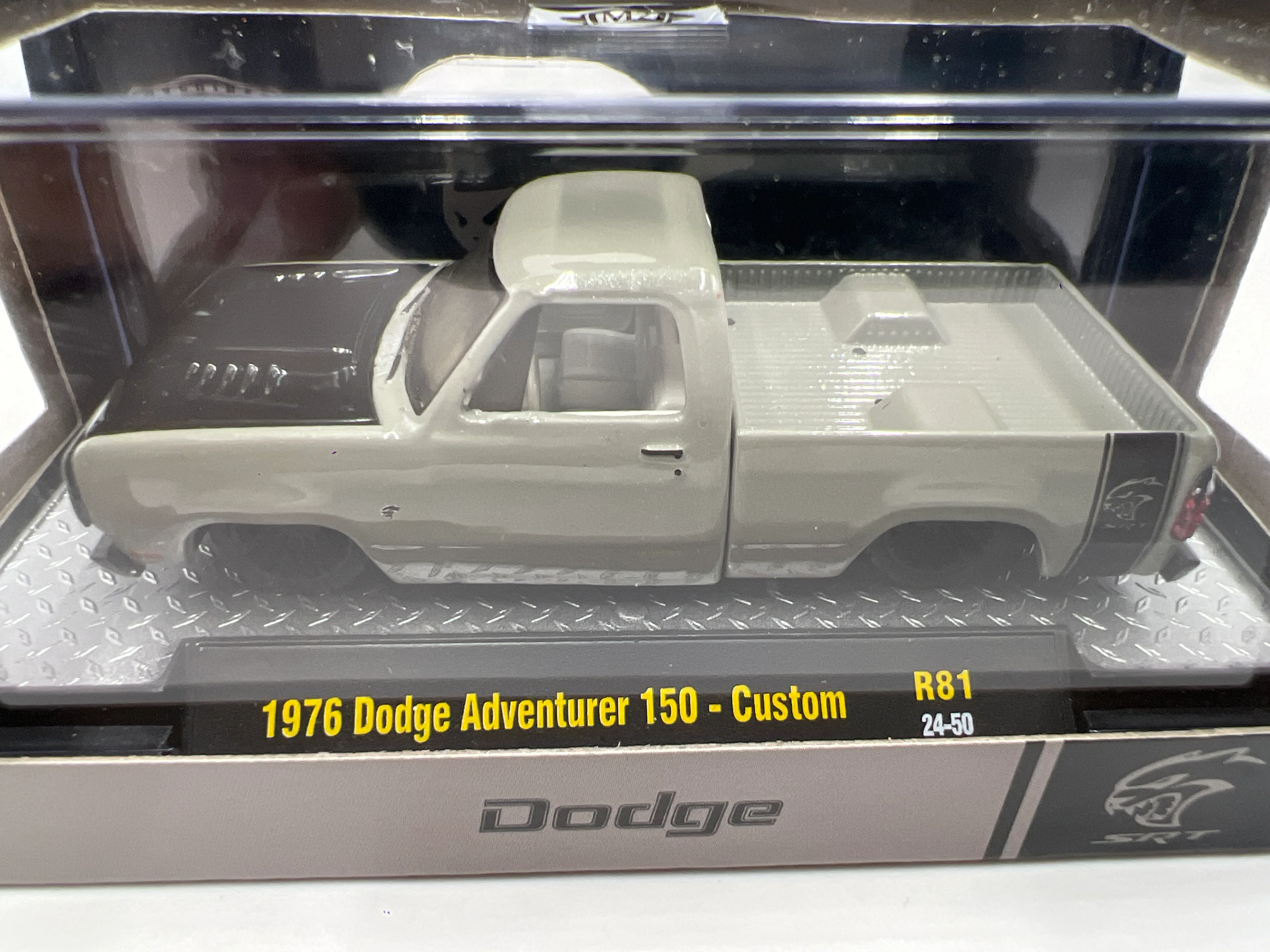 2024 M2 Machines 1976 Dodge Adventurer 150 Gray Custom R81 - Image 3