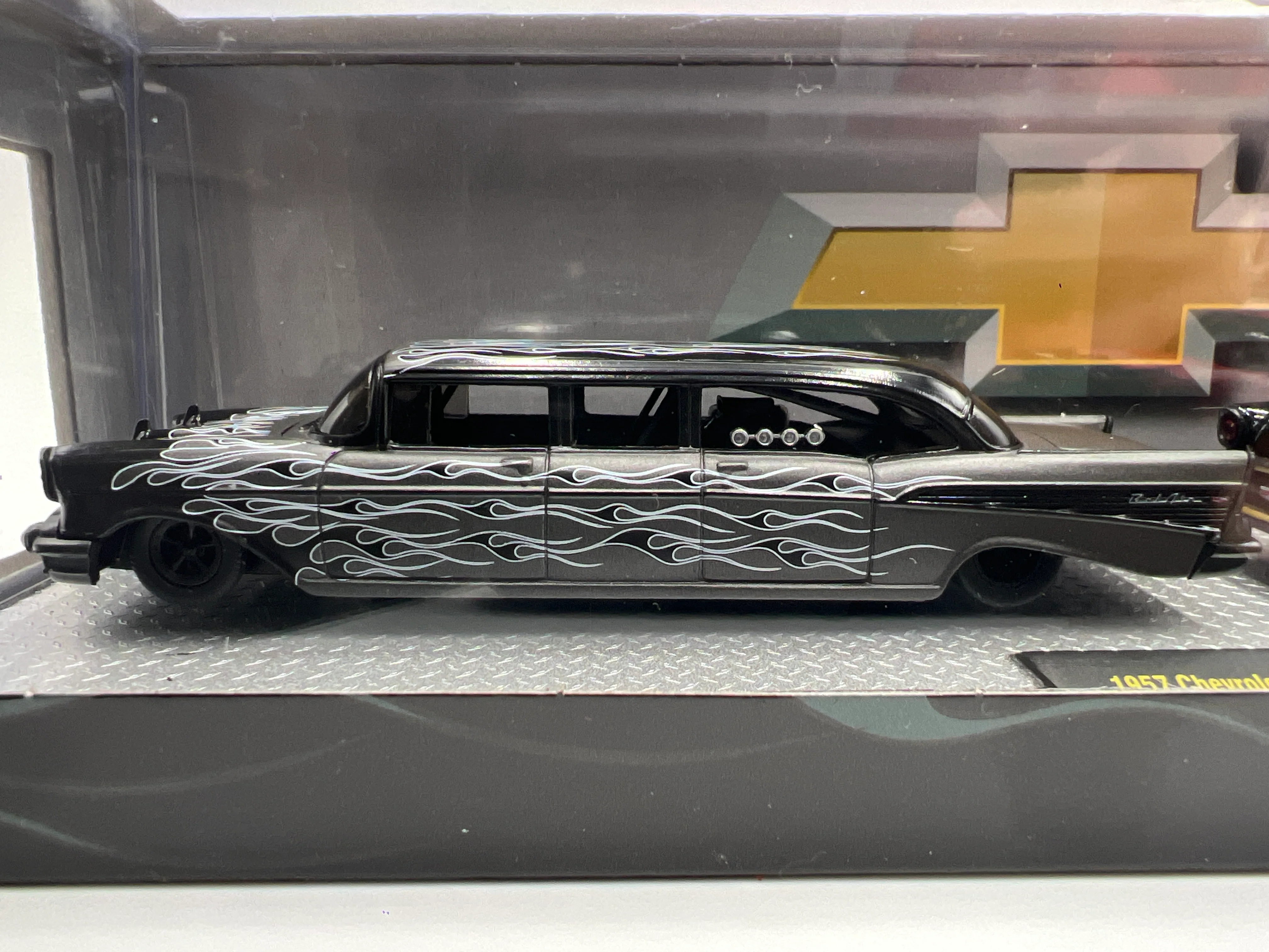 2024 M2 Machines Auto Haulers Supercharged 1957 Chevrolet Bel Air Custom Limos R80 - Image 3