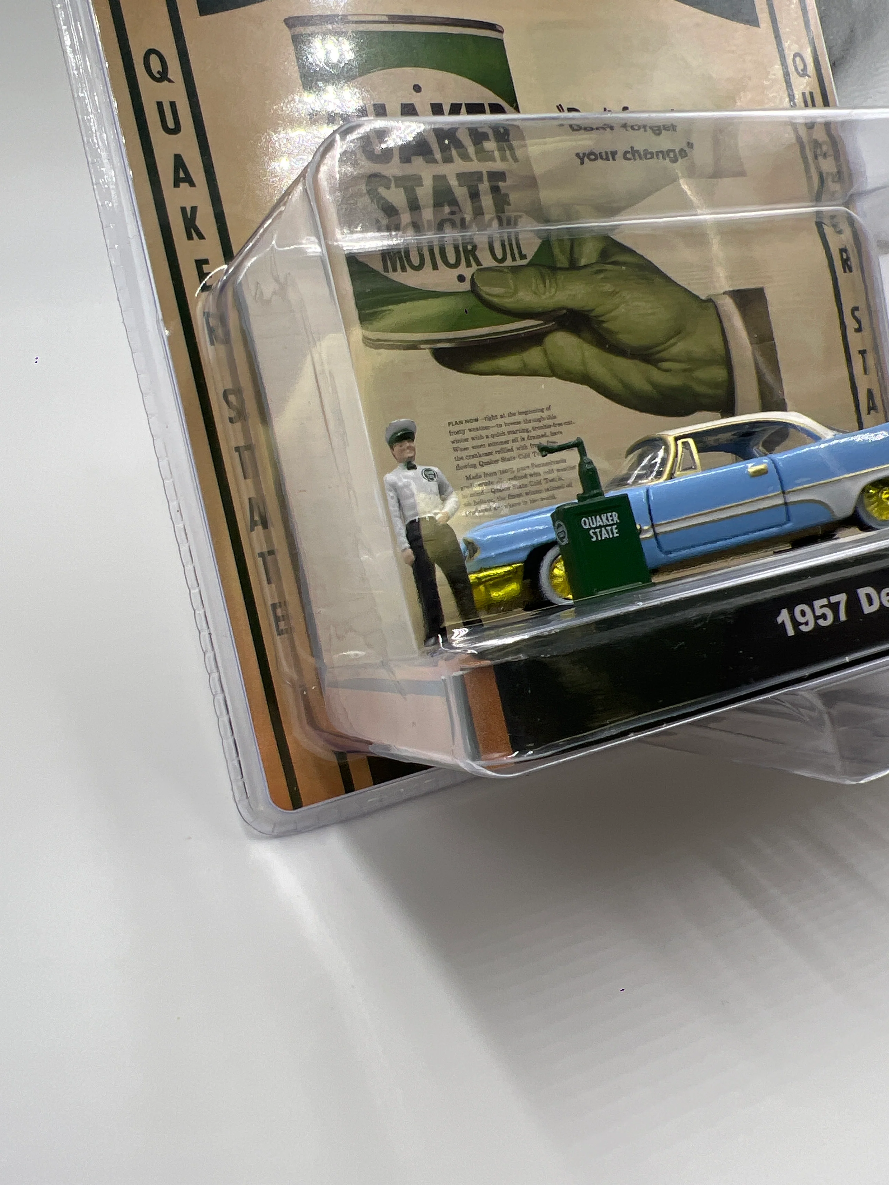 2024 M2 Machines Diorama R04 1957 DeSoto Fireflite Light Blue CHASE - Image 5