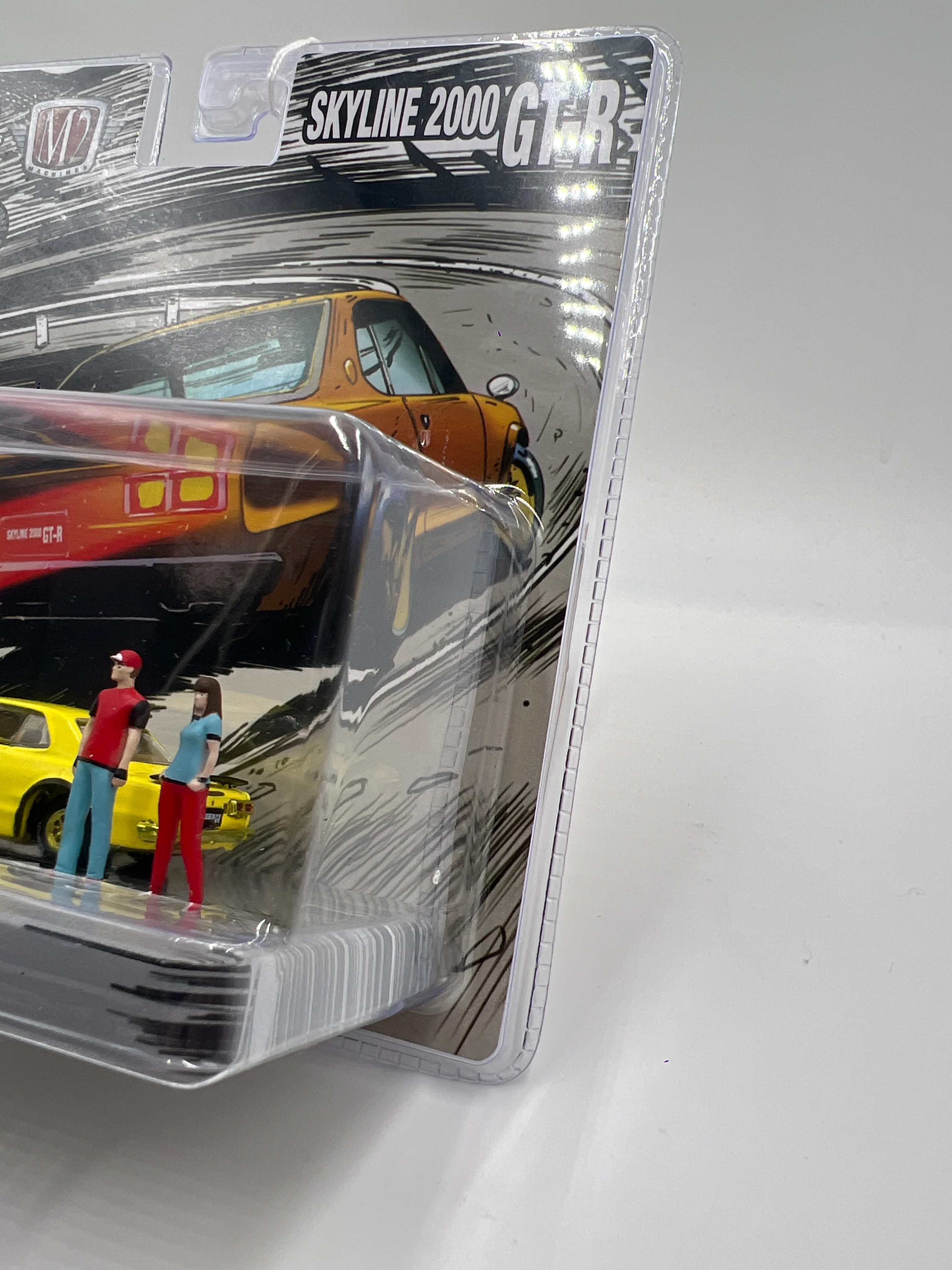 M2 Machines Diorama R08 1971 Nissan Skyline GT-R Yellow CHASE - Image 4