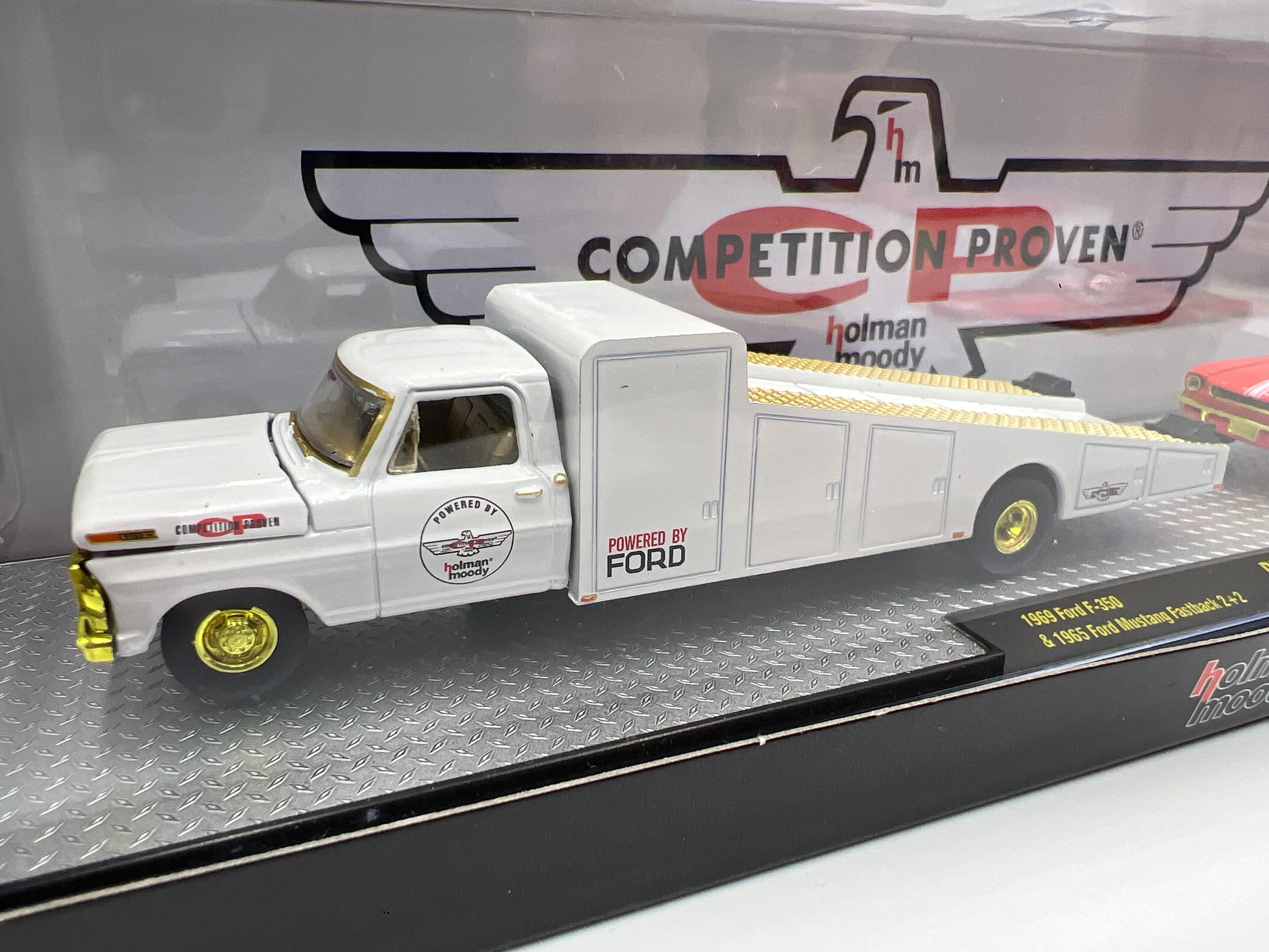 M2 Machines CHASE Holman Moody Hauler 1969 Ford F-350 & 1965 Ford Mustang Fastback 2+2 R76 - Image 3