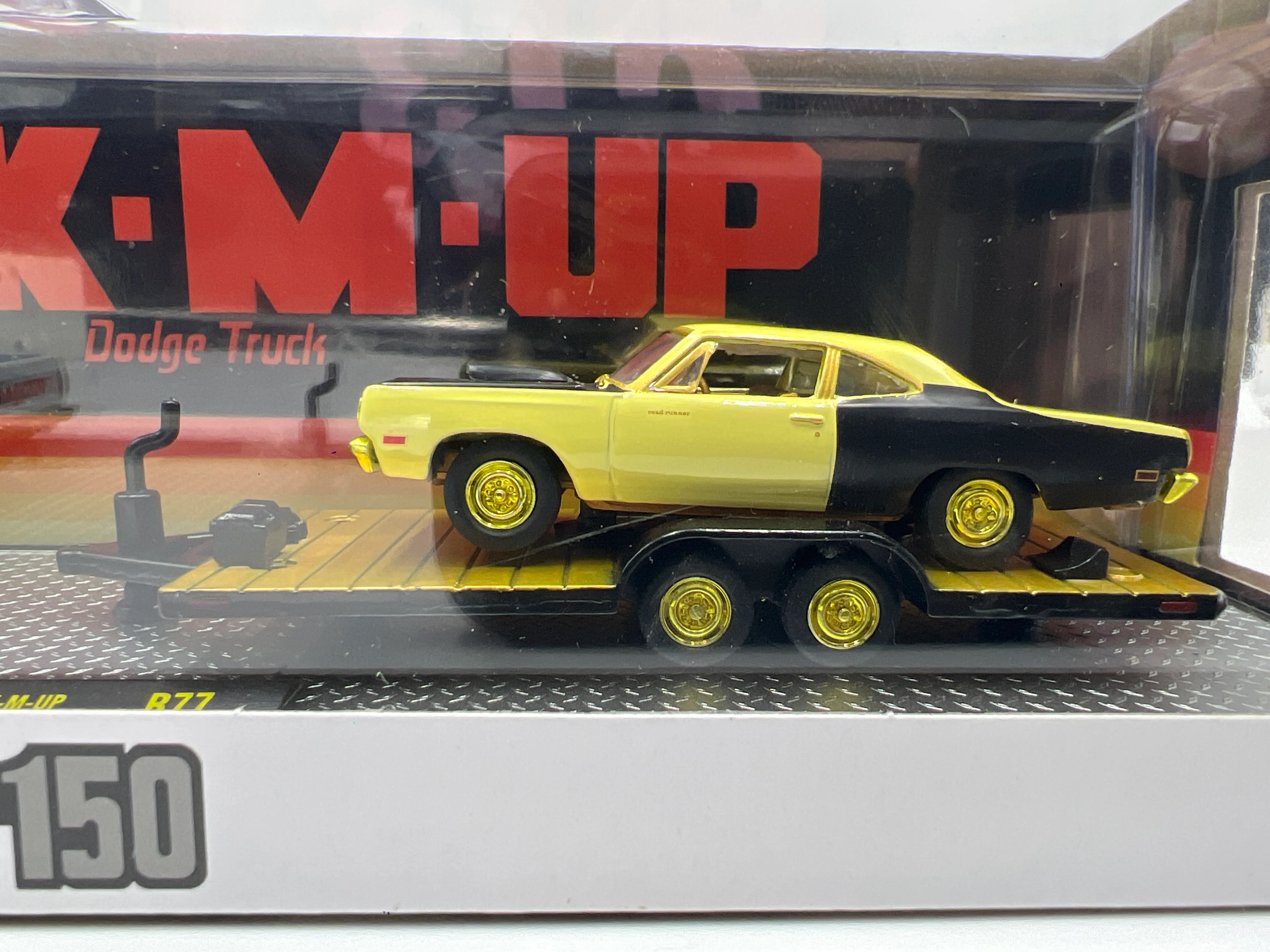 2024 M2 Machines Pick-M-Up Hauler 1979 Dodge 150 Power Wagon Pick-M-Up & 1969 Plymouth Road Runner Hemi R77 CHASE - Image 4