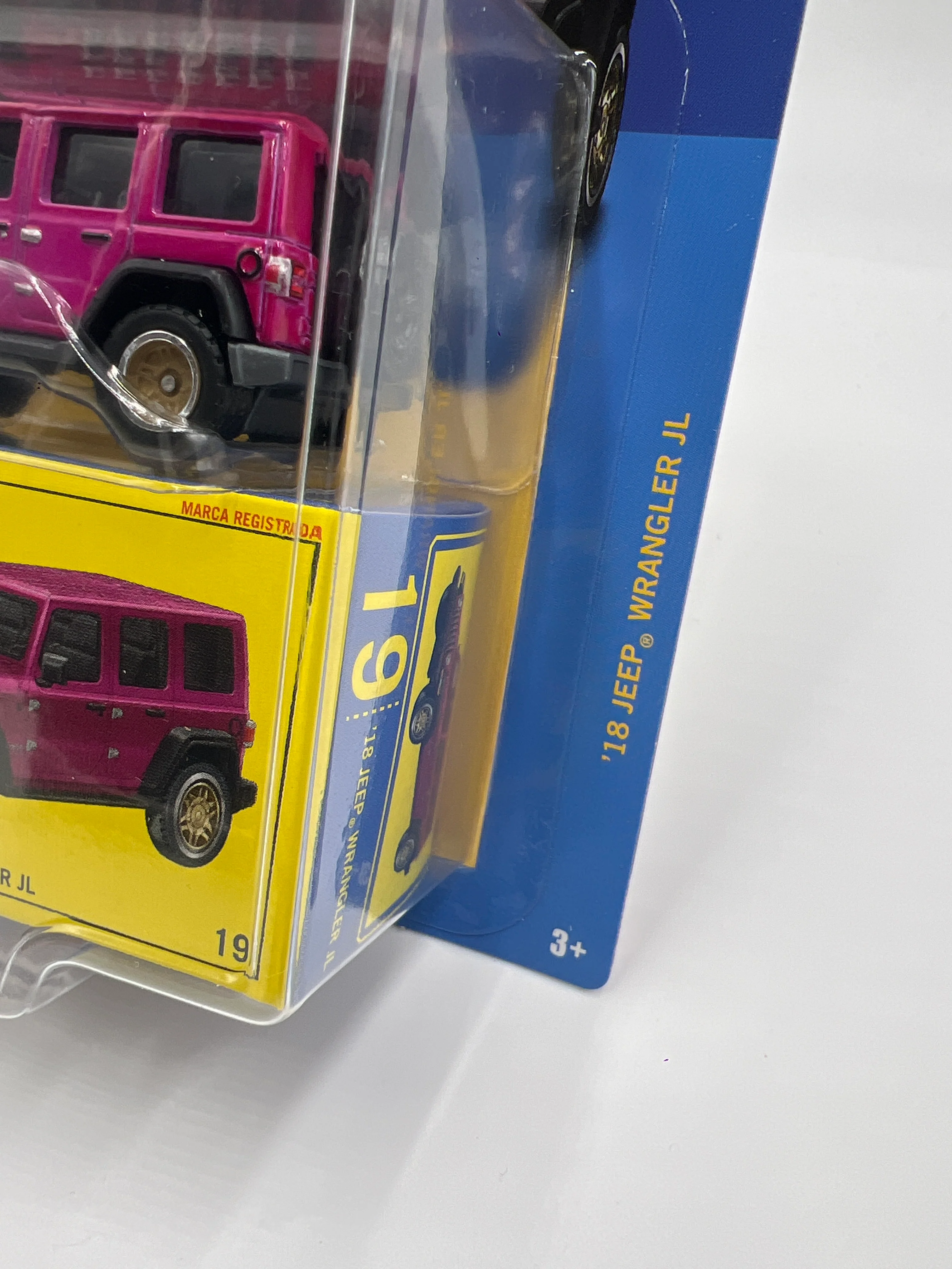 2024 Matchbox Collectors #19 18 Jeep Wrangler JL Pink 171B - Image 4