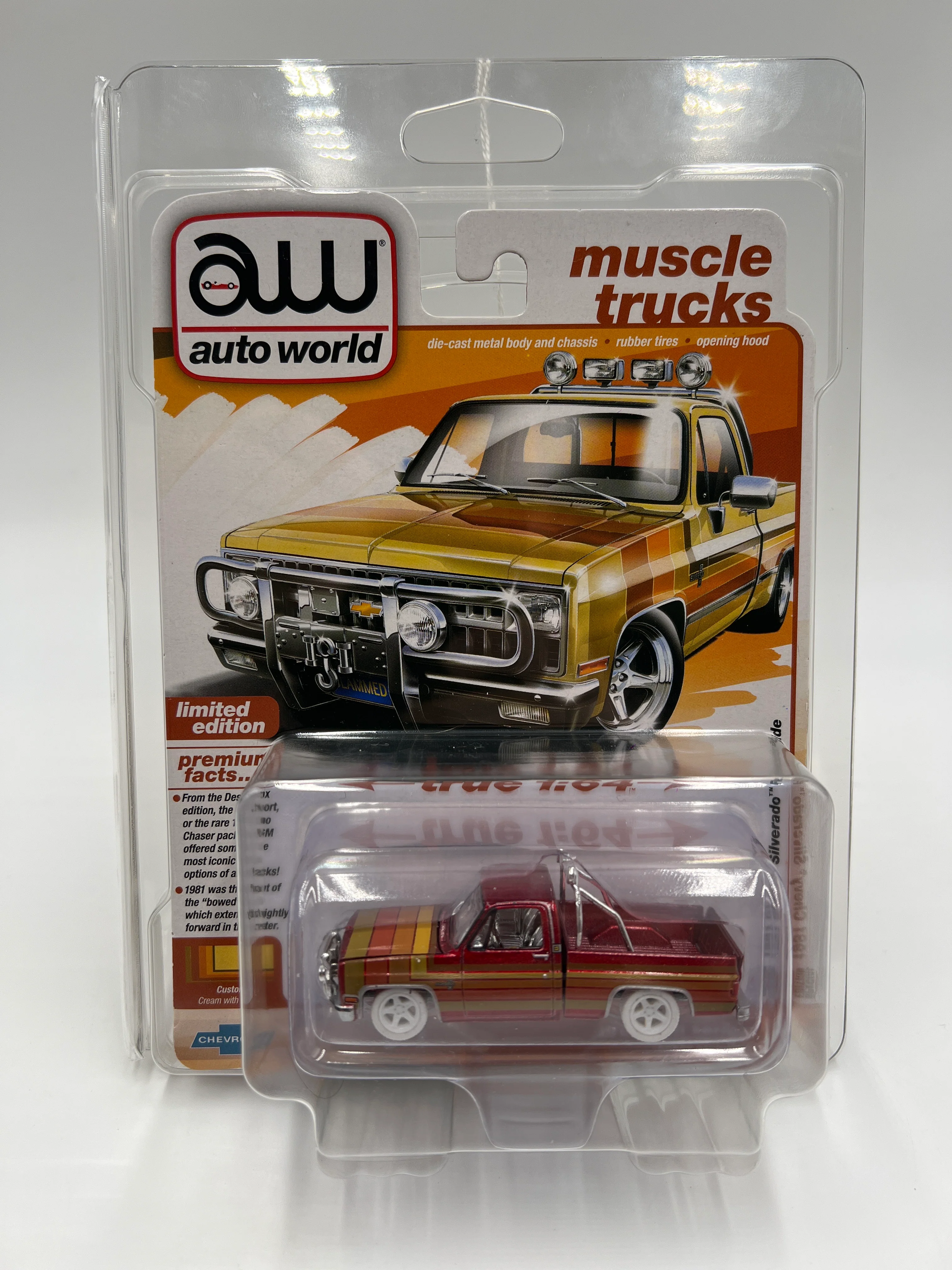 2025 Auto World Muscle Trucks Hobby Exclusive Special Edition Ultra Red CHASE 1981 Chevy Silverado Fleetside W/Protector - Image 7