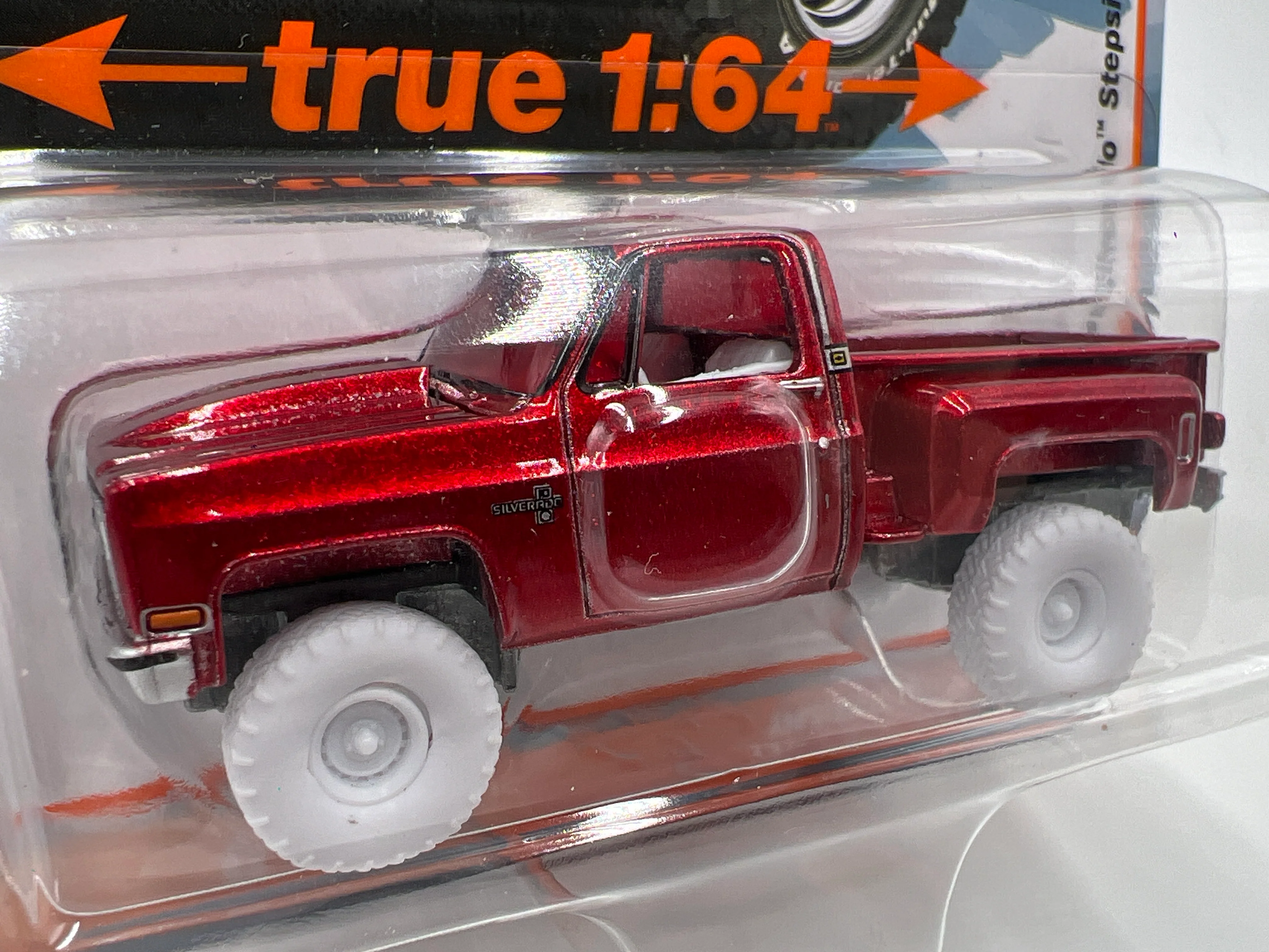 Auto World Muscle Trucks Ultra Red CHASE 1981 Chevy Silverado Stepside Red - Image 2