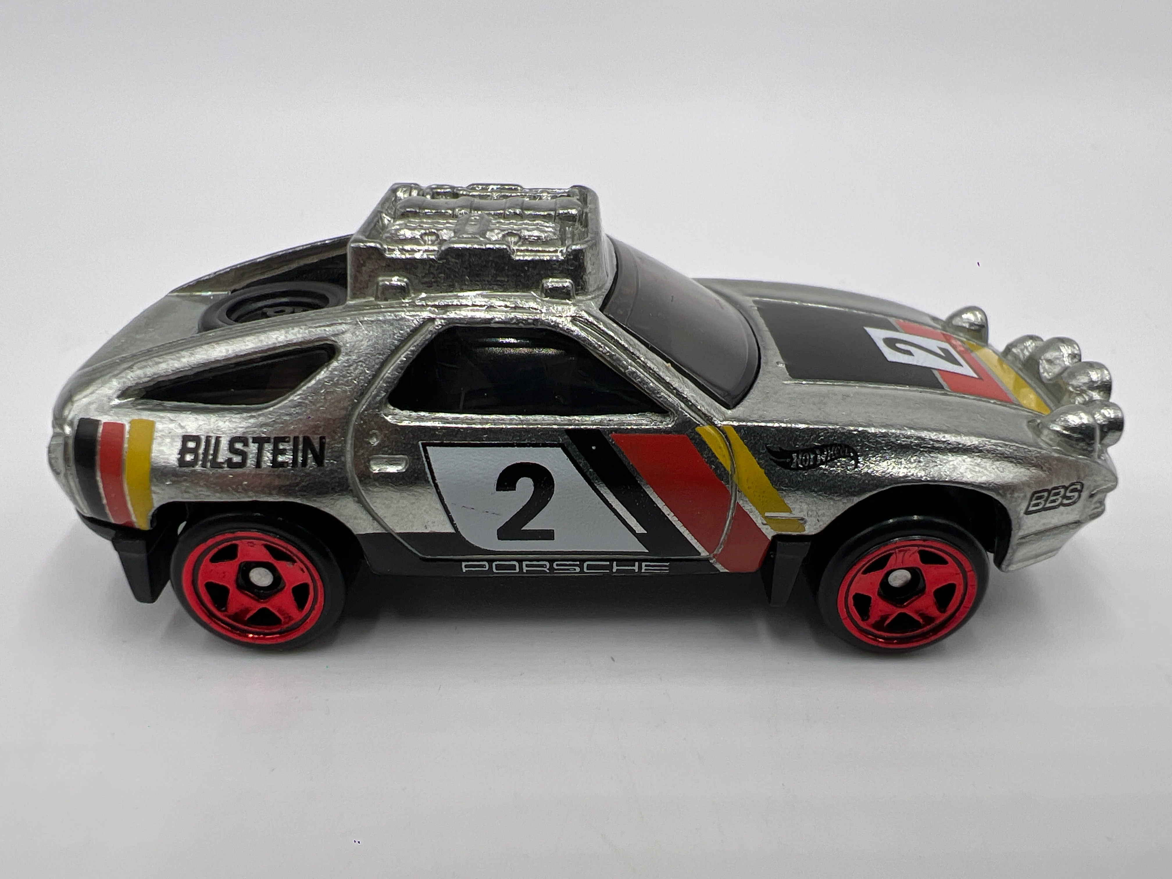 2025 Hot Wheels 1/64 Walmart Exclusive Zamac Set Porsche 928S Safari Loose - Image 3