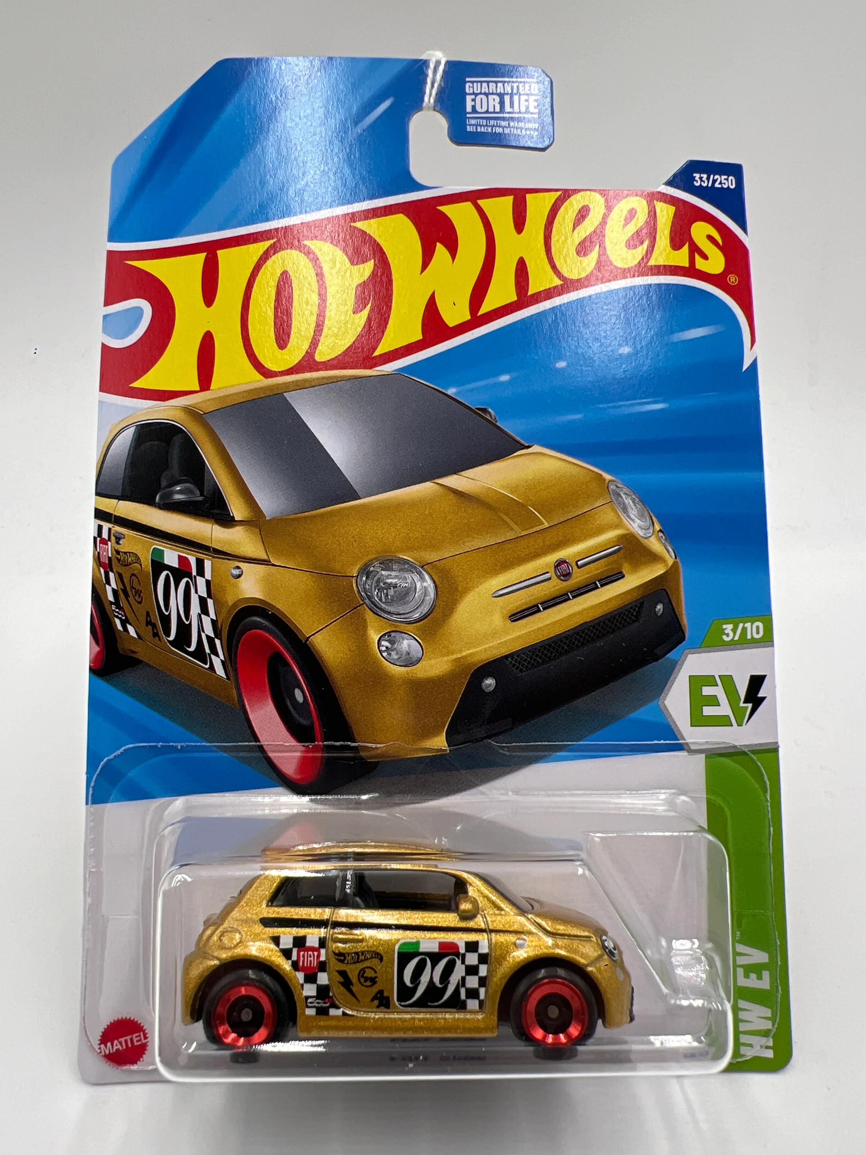 2025 Hot Wheels C Case #33 Fiat 500e Gold 63D - Image 2