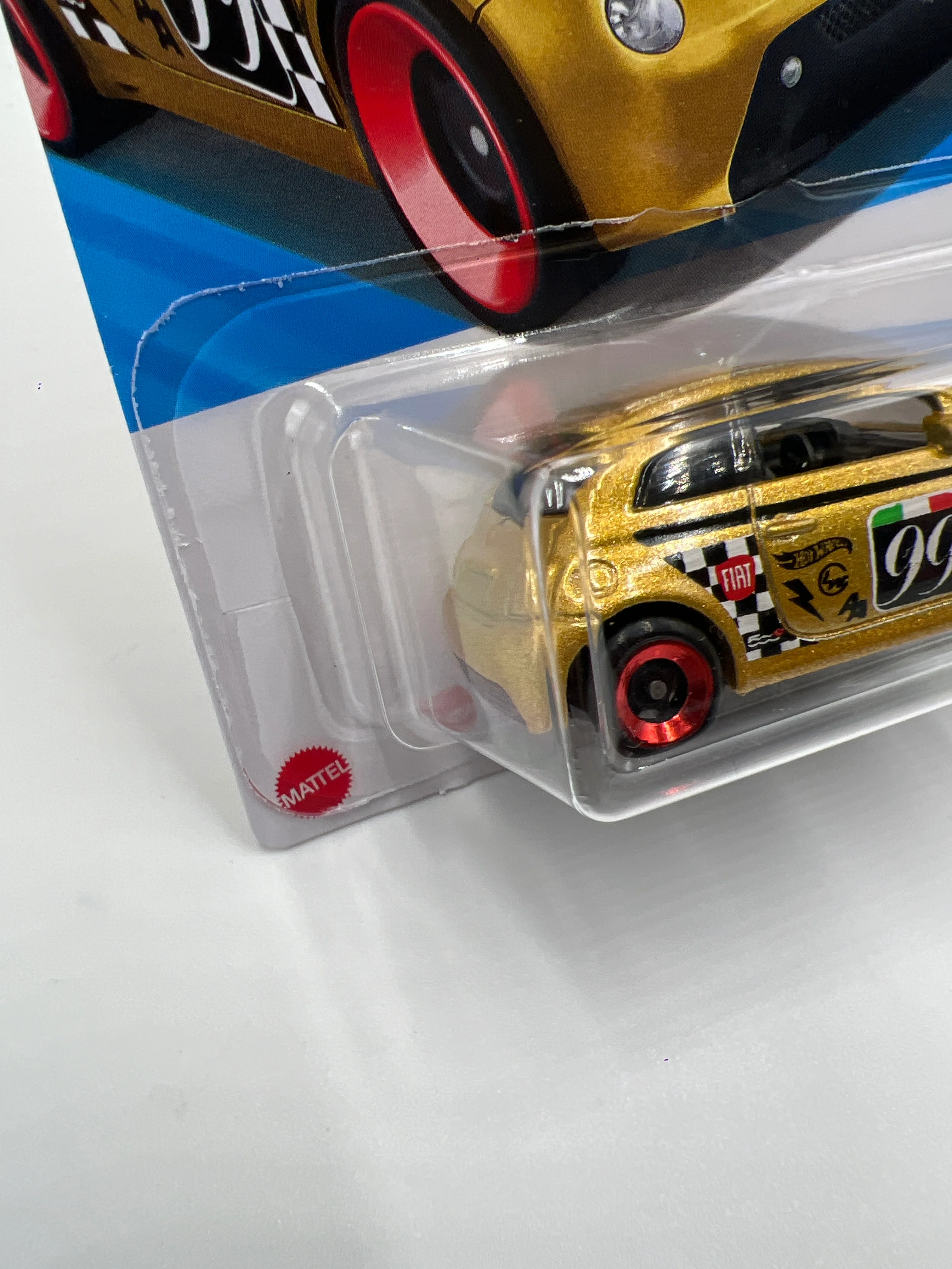 2025 Hot Wheels C Case #33 Fiat 500e Gold 63D - Image 5