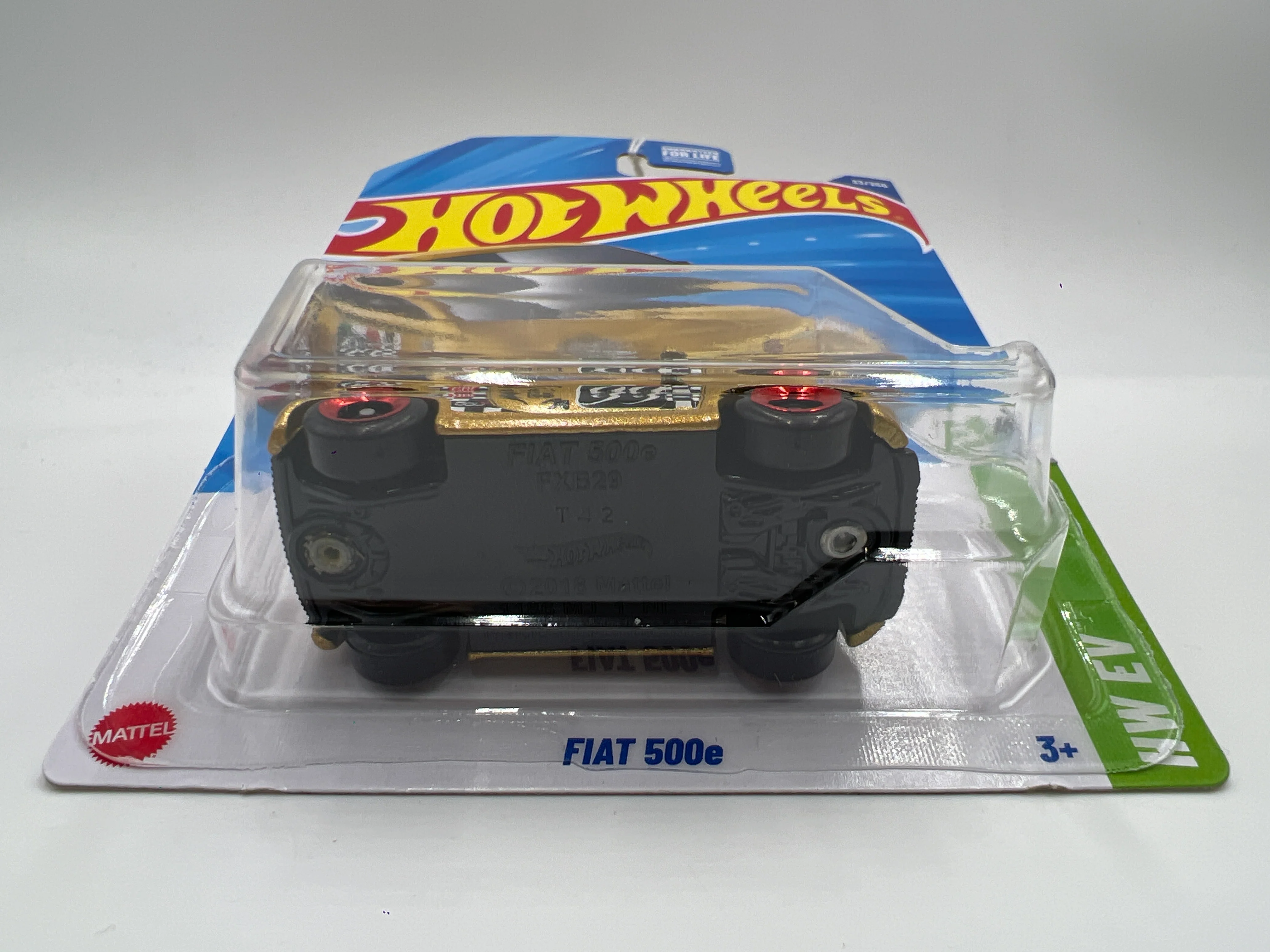 2025 Hot Wheels C Case #33 Fiat 500e Gold 63D - Image 6