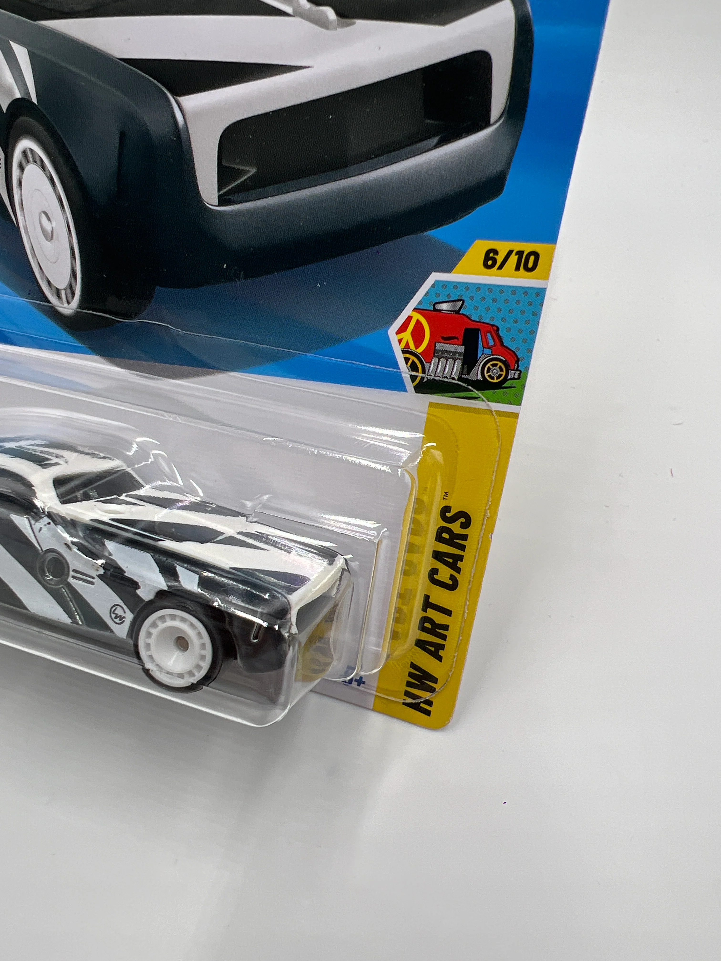 2025 Hot Wheels C Case Super Treasure Hunt #61 Hi-Roller II Black/White W/Protector - Image 3