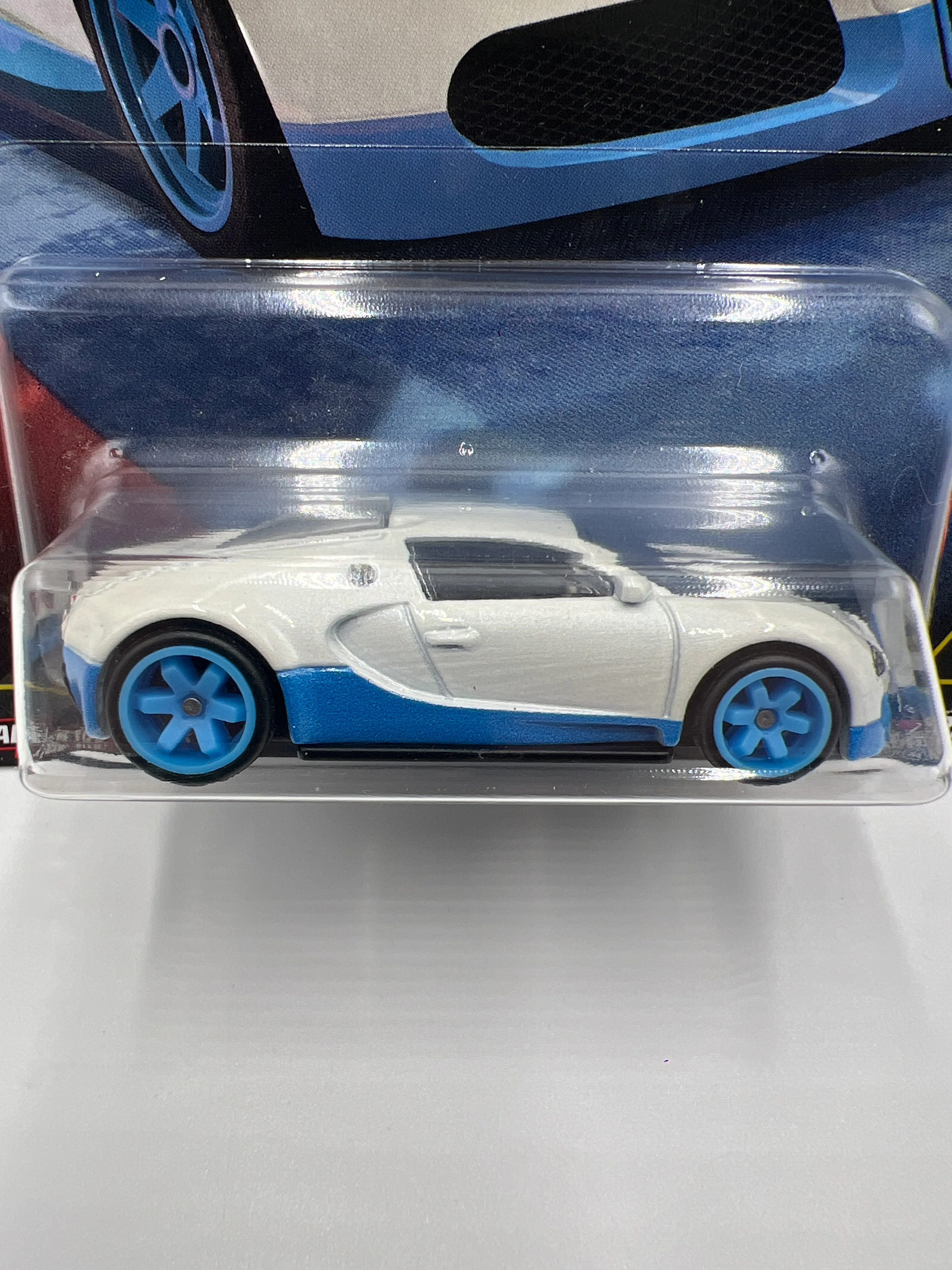 2025 Hot Wheels Car Culture Hammer Drops #1 Bugatti Veyron White/Blue 252B - Image 2