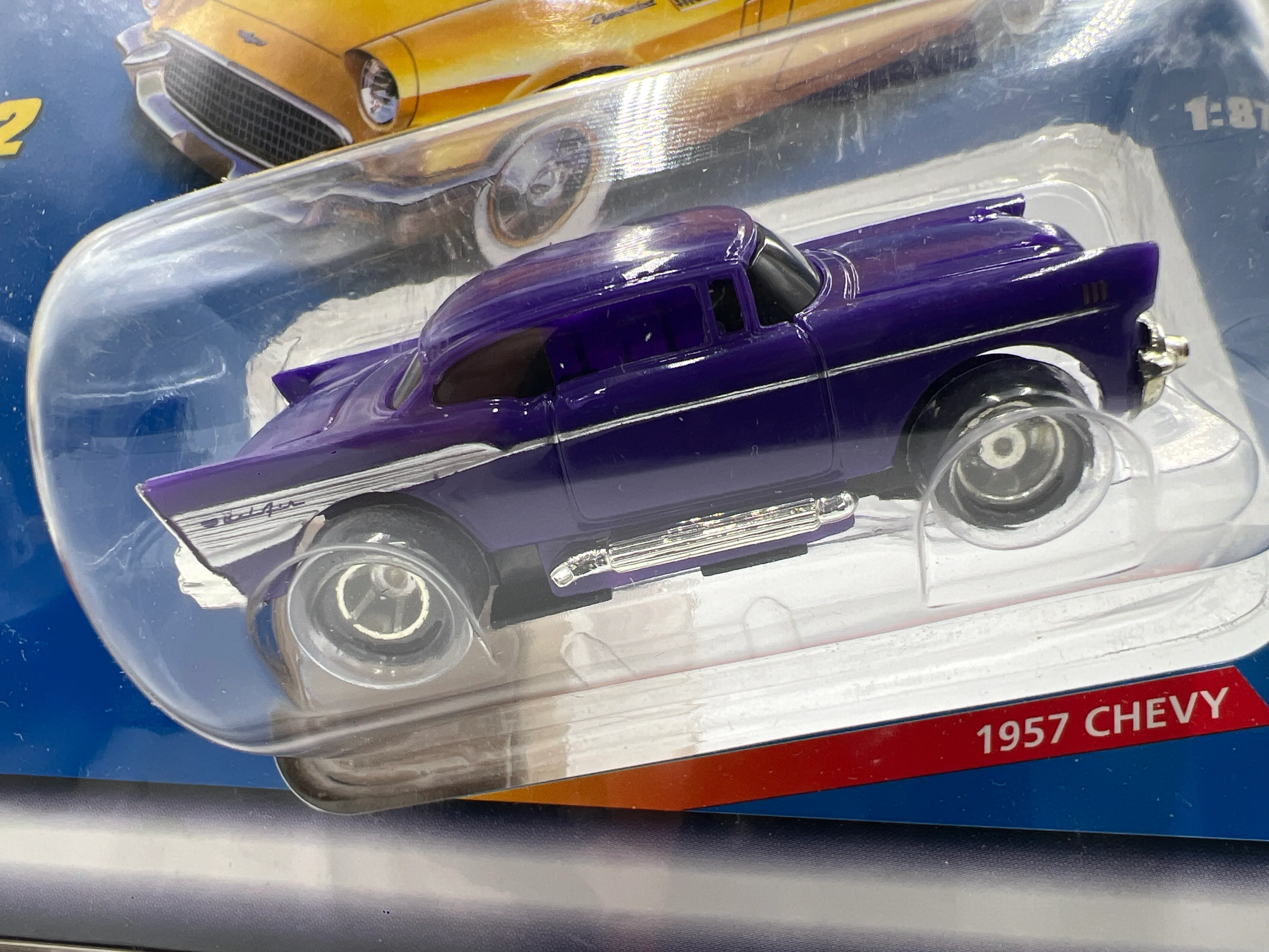 Hot Wheels Electric Racing Magnum 440-X2 Twinpack Slot Car Set 1957 T-Bird & 1957 Chevy - Image 4