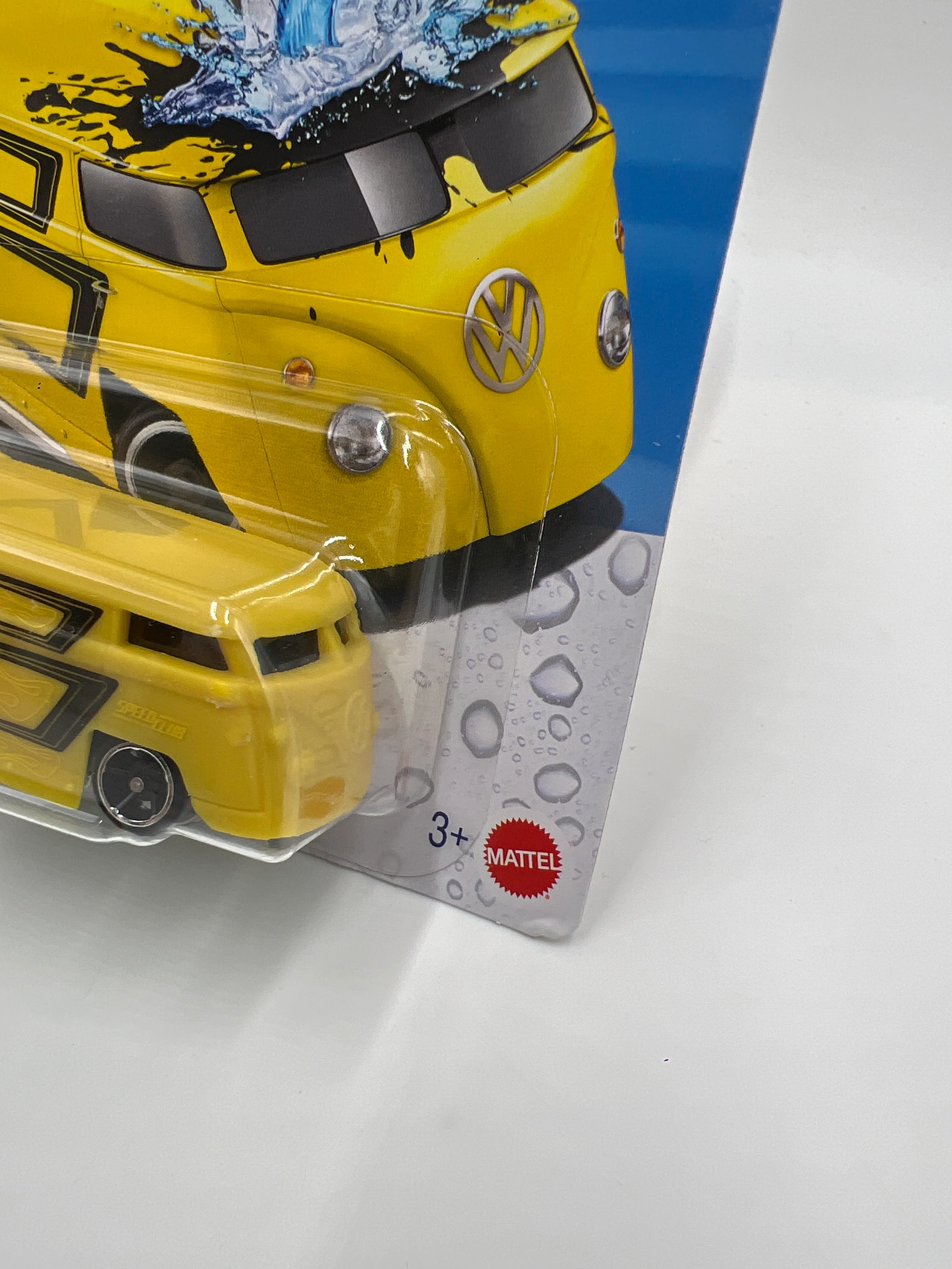 2025 Hot Wheels Color Shifters Volkswagen Drag Bus Yellow 116C - Image 3