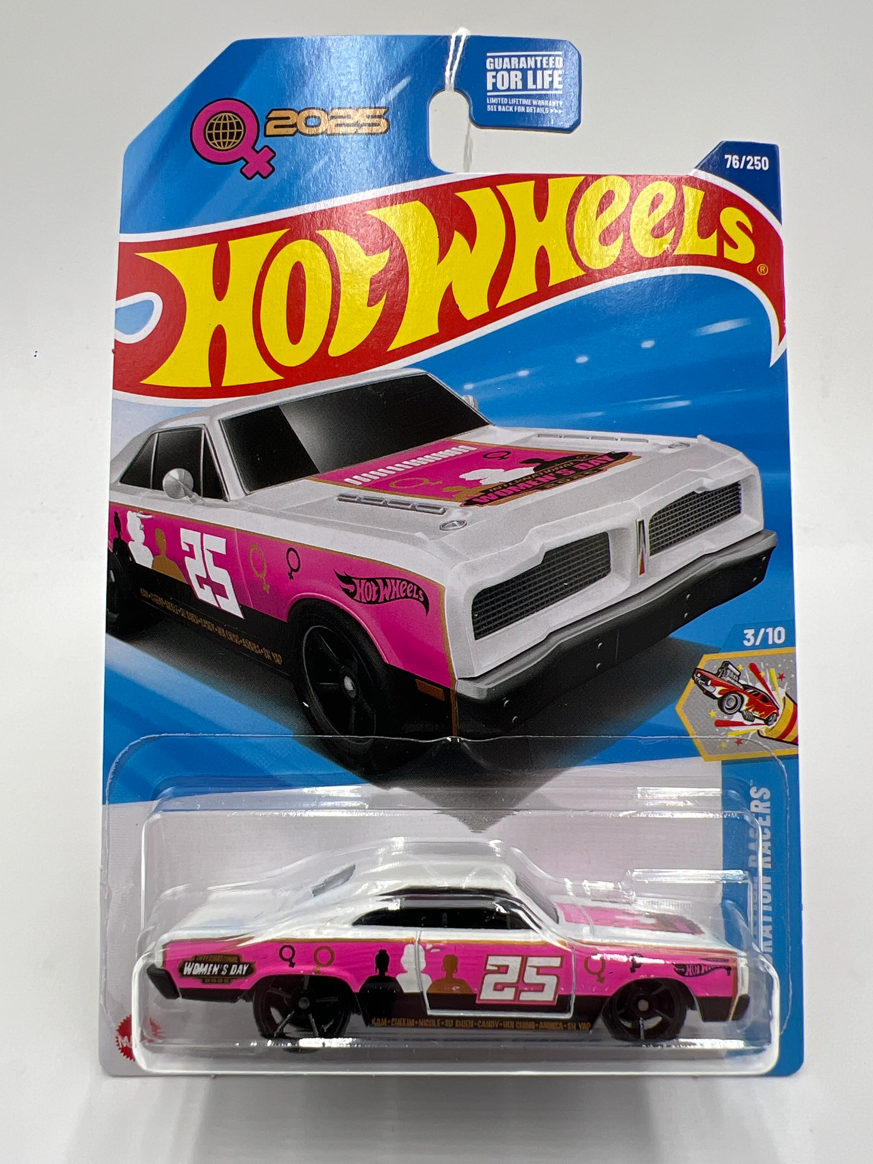 2025 Hot Wheels D Case #76 74 Brazilian Dodge Charger Womens Day Pink/White 57H - Image 2