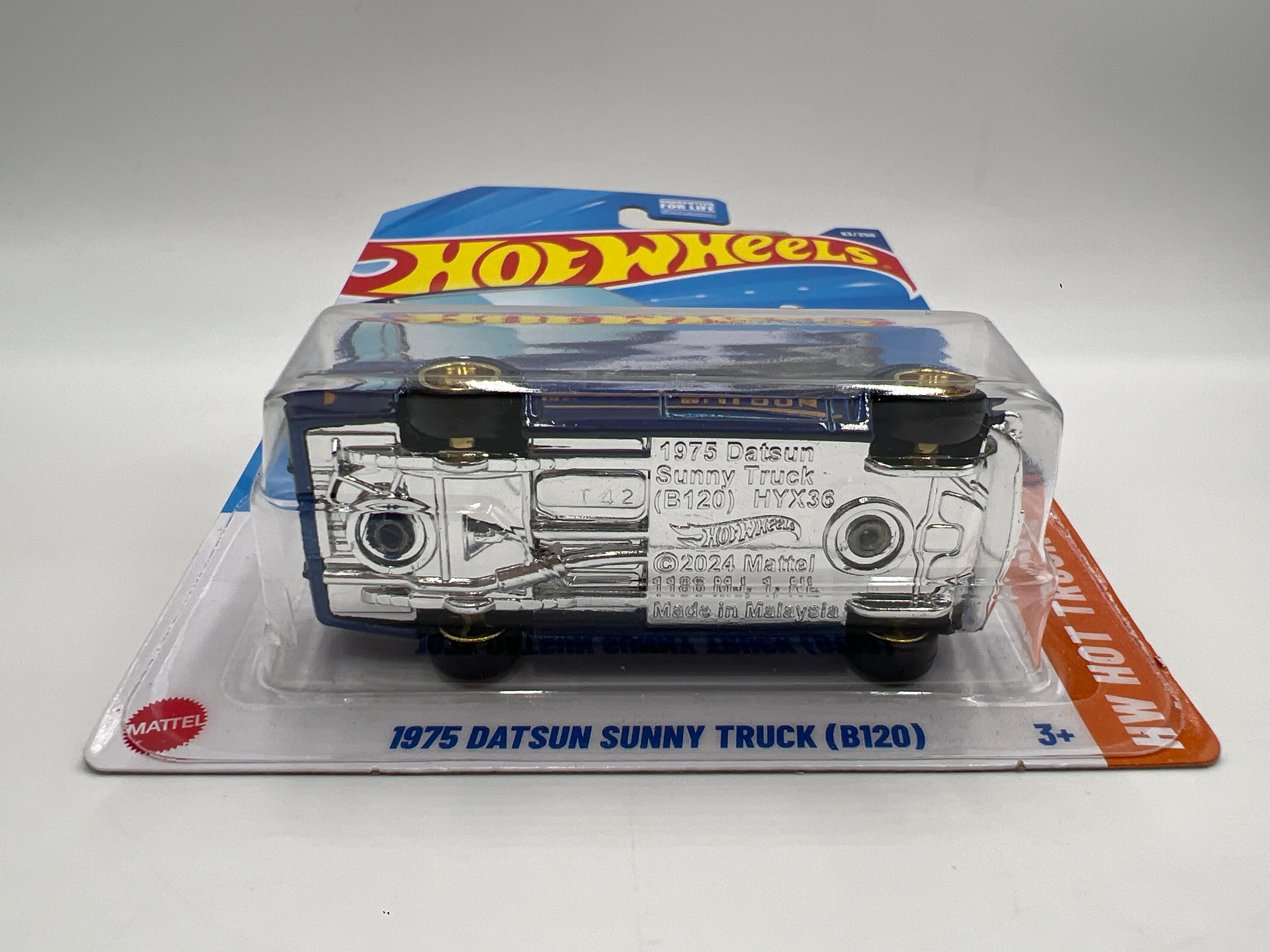 2025 Hot Wheels D Case Super Treasure Hunt #93 1975 Datsun Sunny Truck B120 Blue W/Protector - Image 5