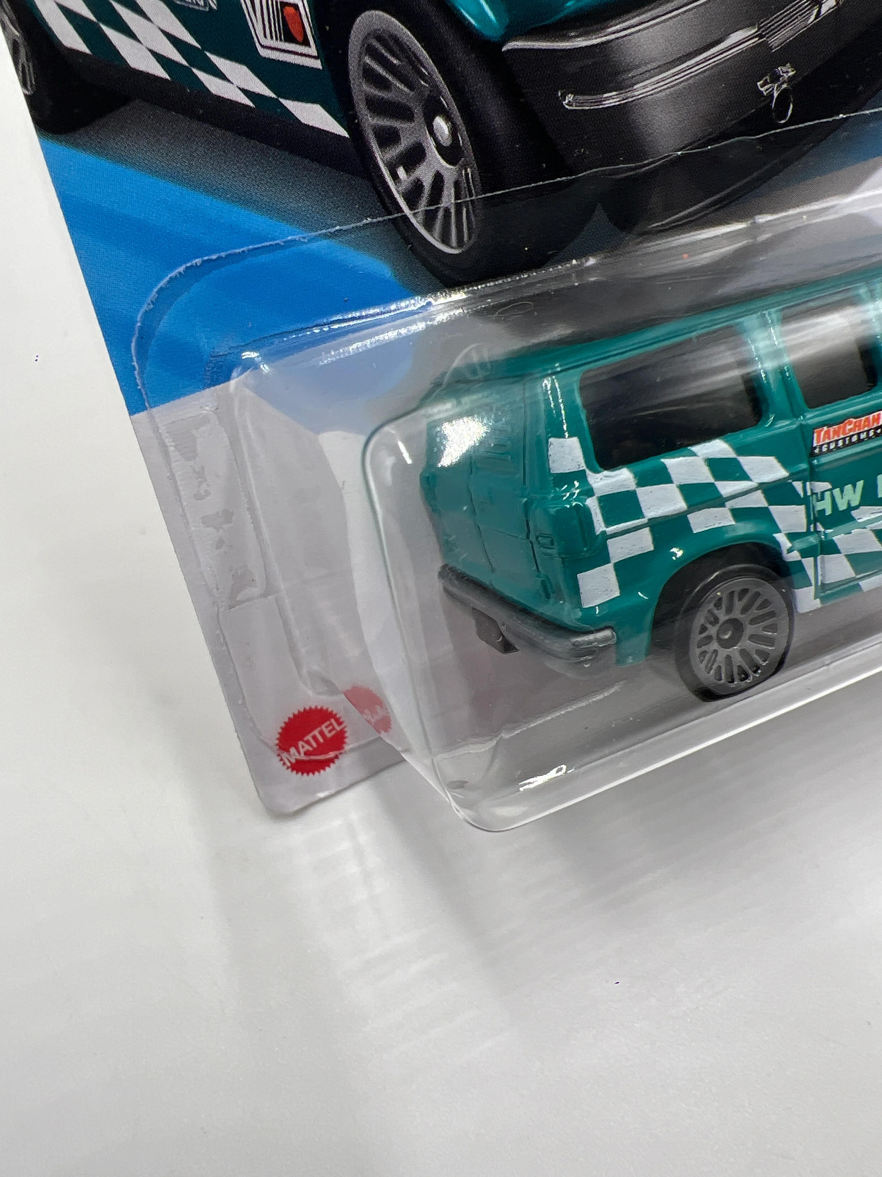 2025 Hot Wheels Dollar General Exclusive #248 Dodge Van Green - Image 4