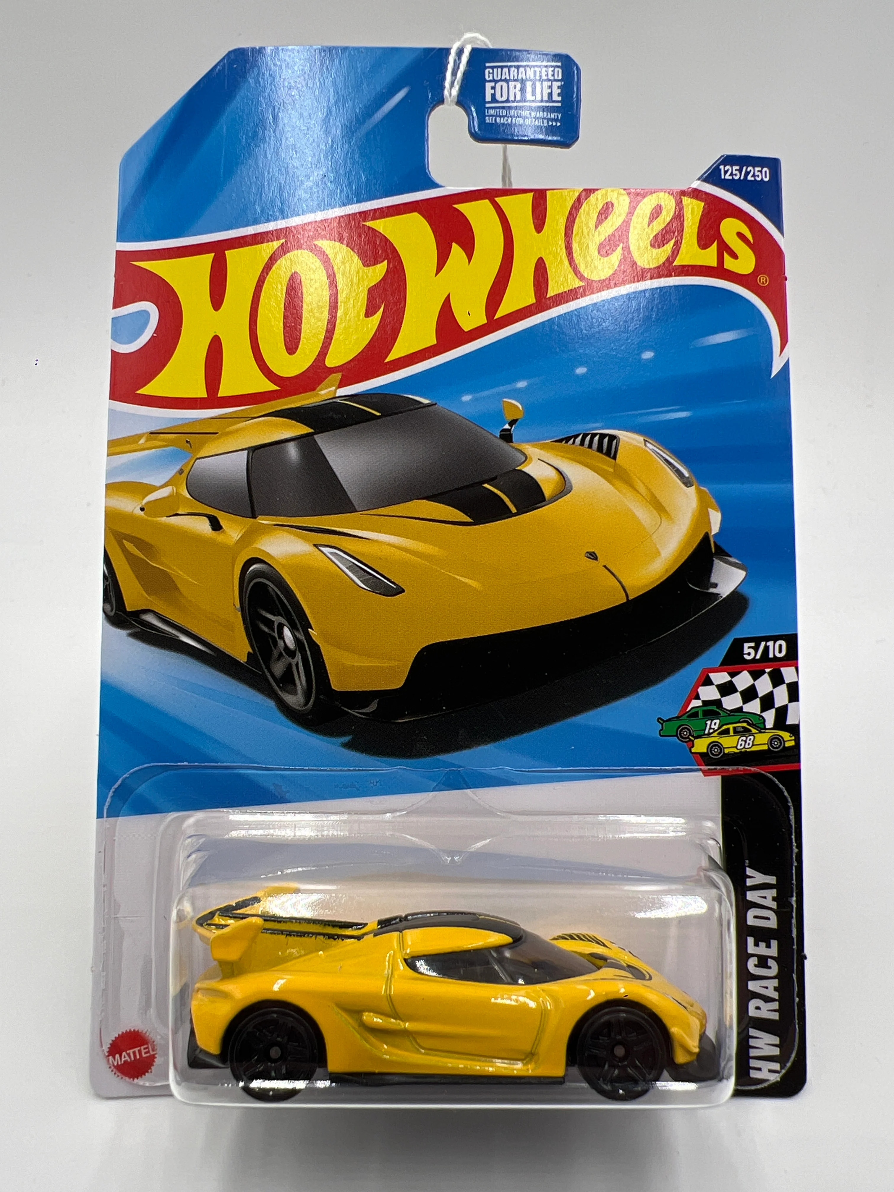 2025 Hot Wheels F Case HW Race Day #125 2020 Koenigsegg Jesko Yellow 104F - Image 2